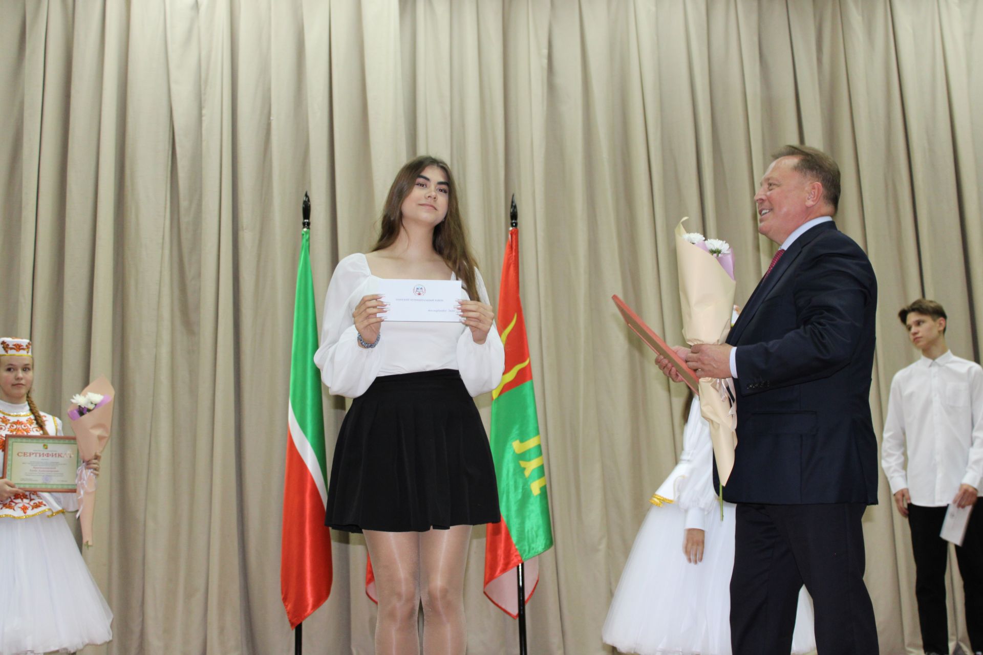 Талантлылар грантлар алды