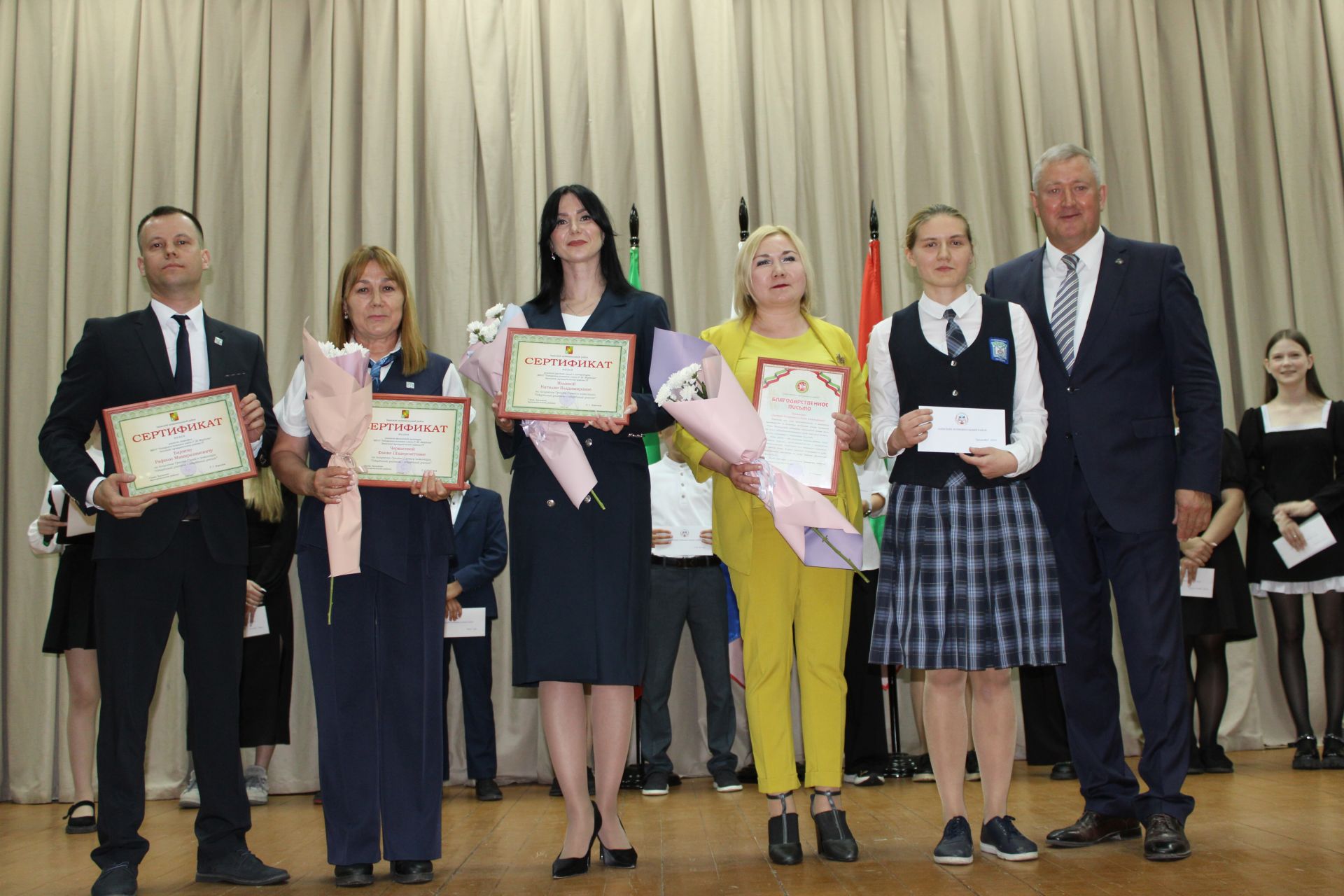 Талантлылар грантлар алды