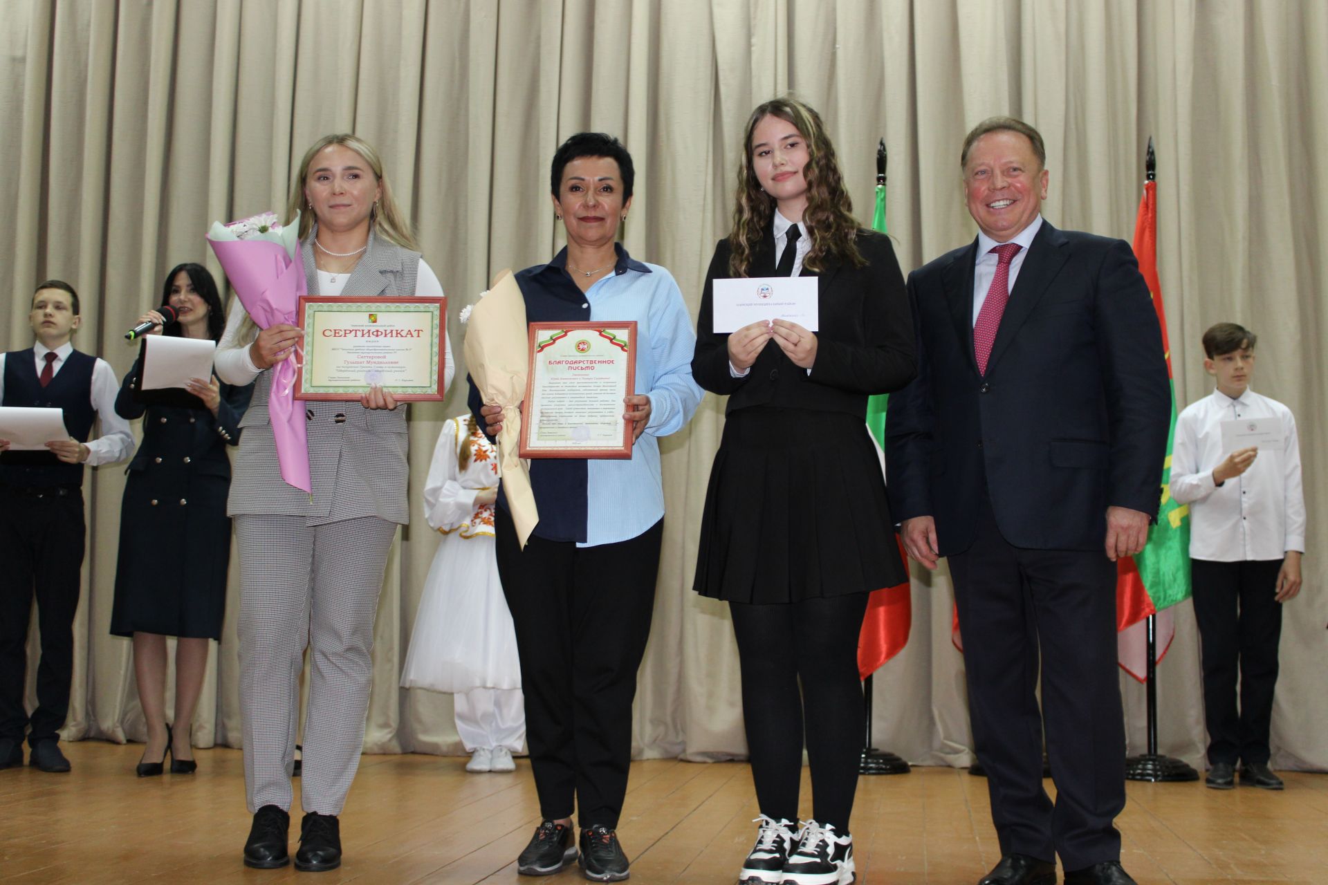 Талантлылар грантлар алды