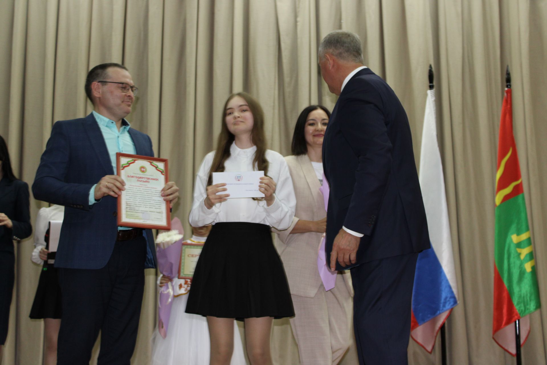 Талантлылар грантлар алды