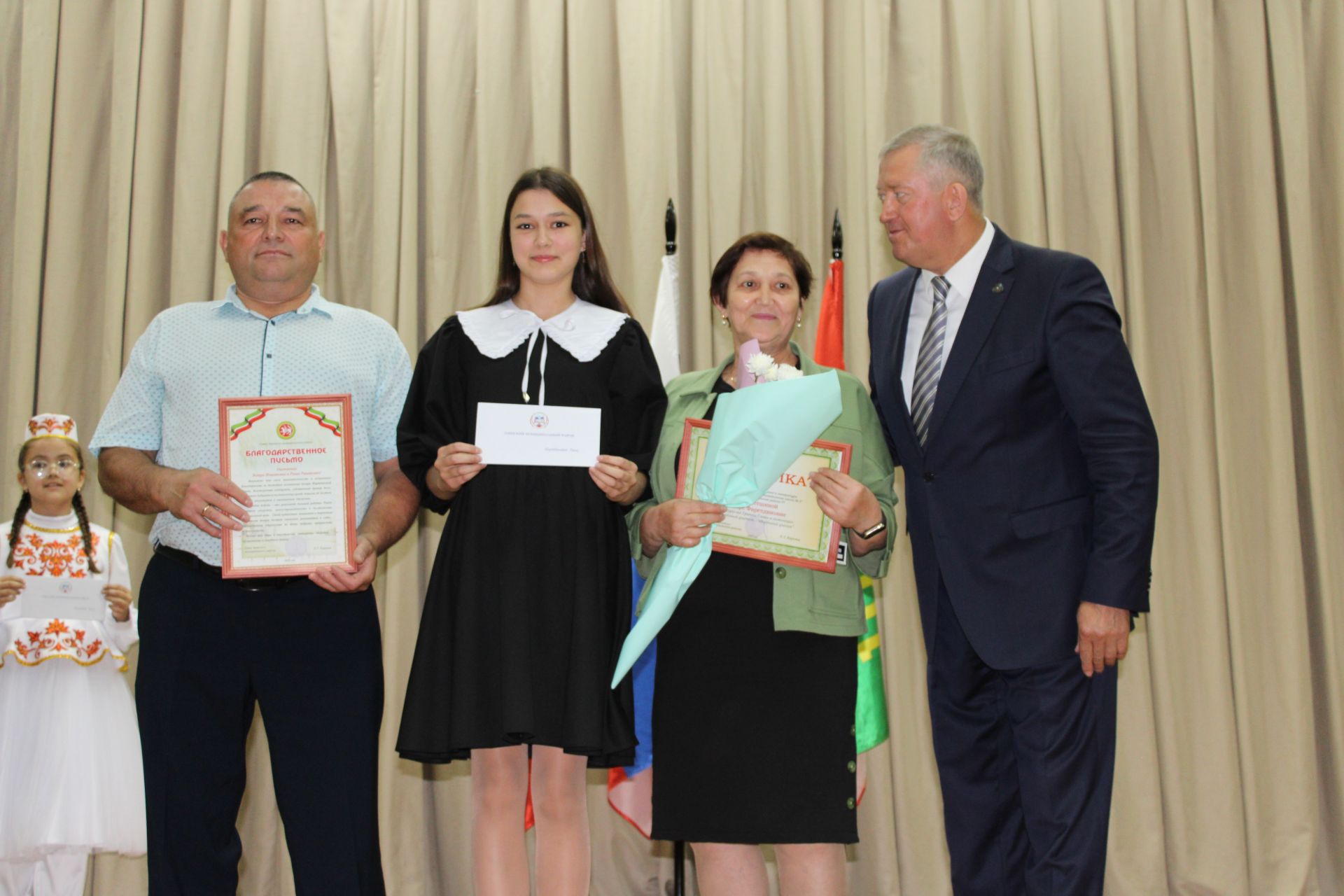 Талантлылар грантлар алды
