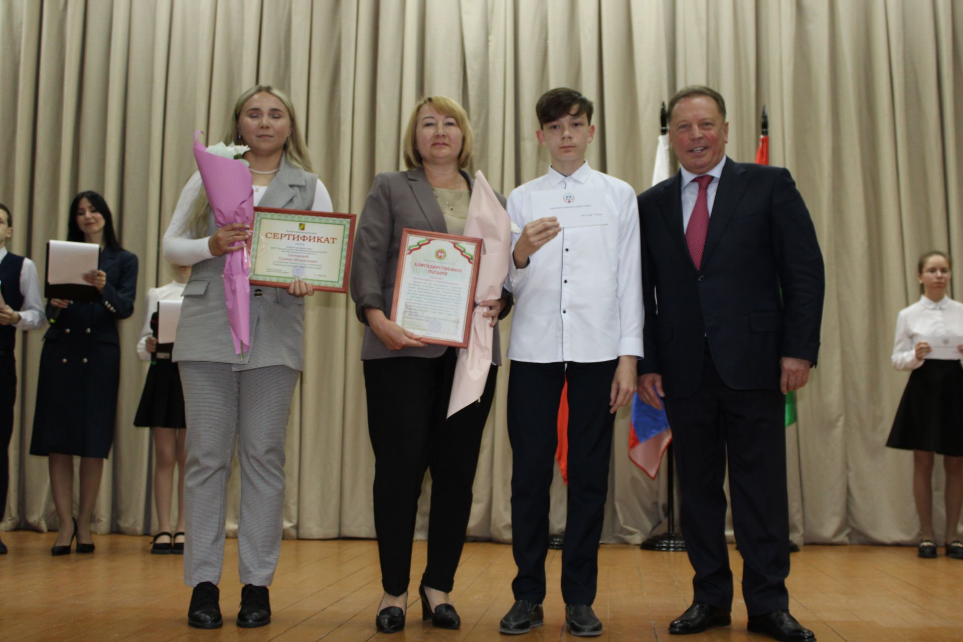 Талантлылар грантлар алды