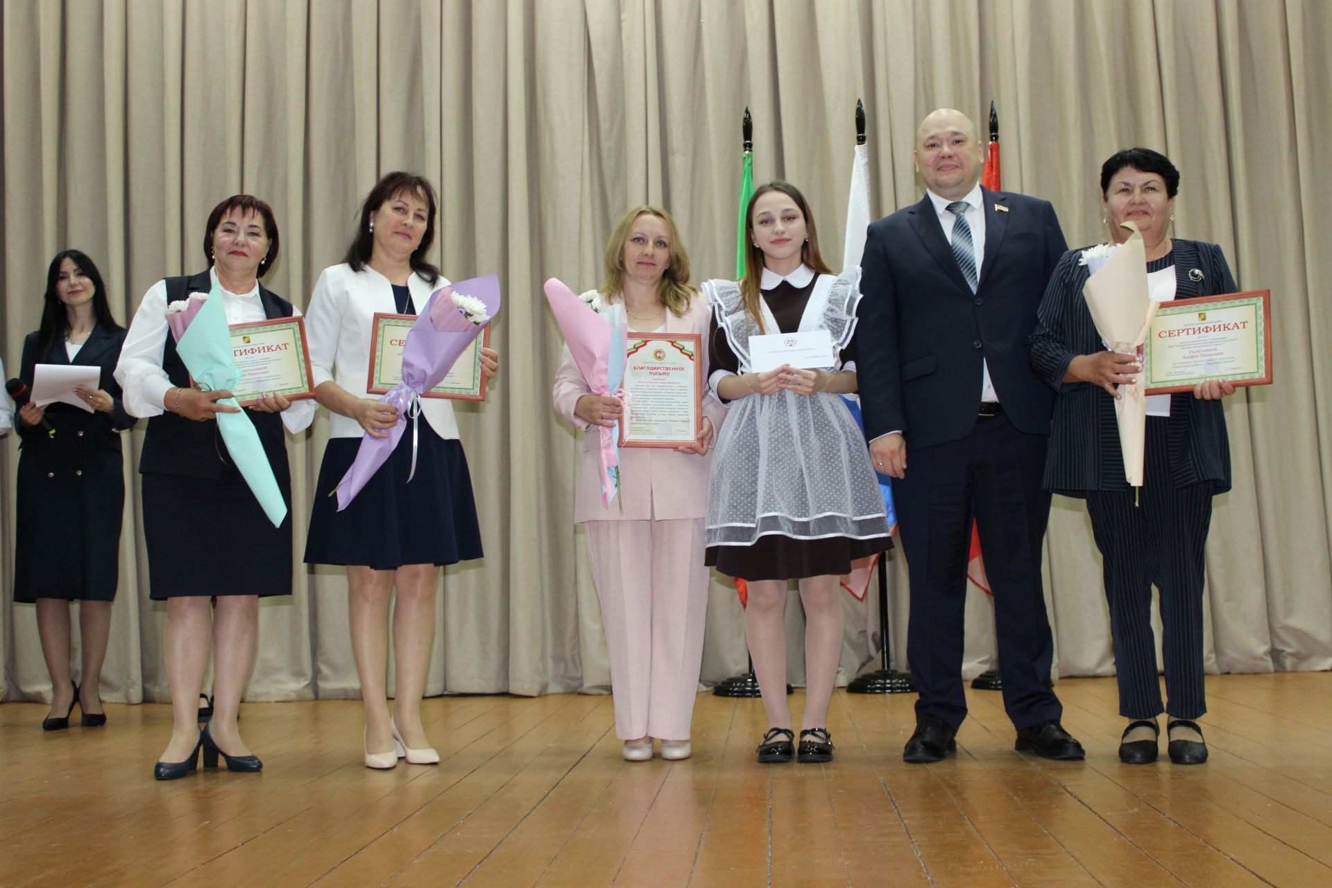 Талантлылар грантлар алды
