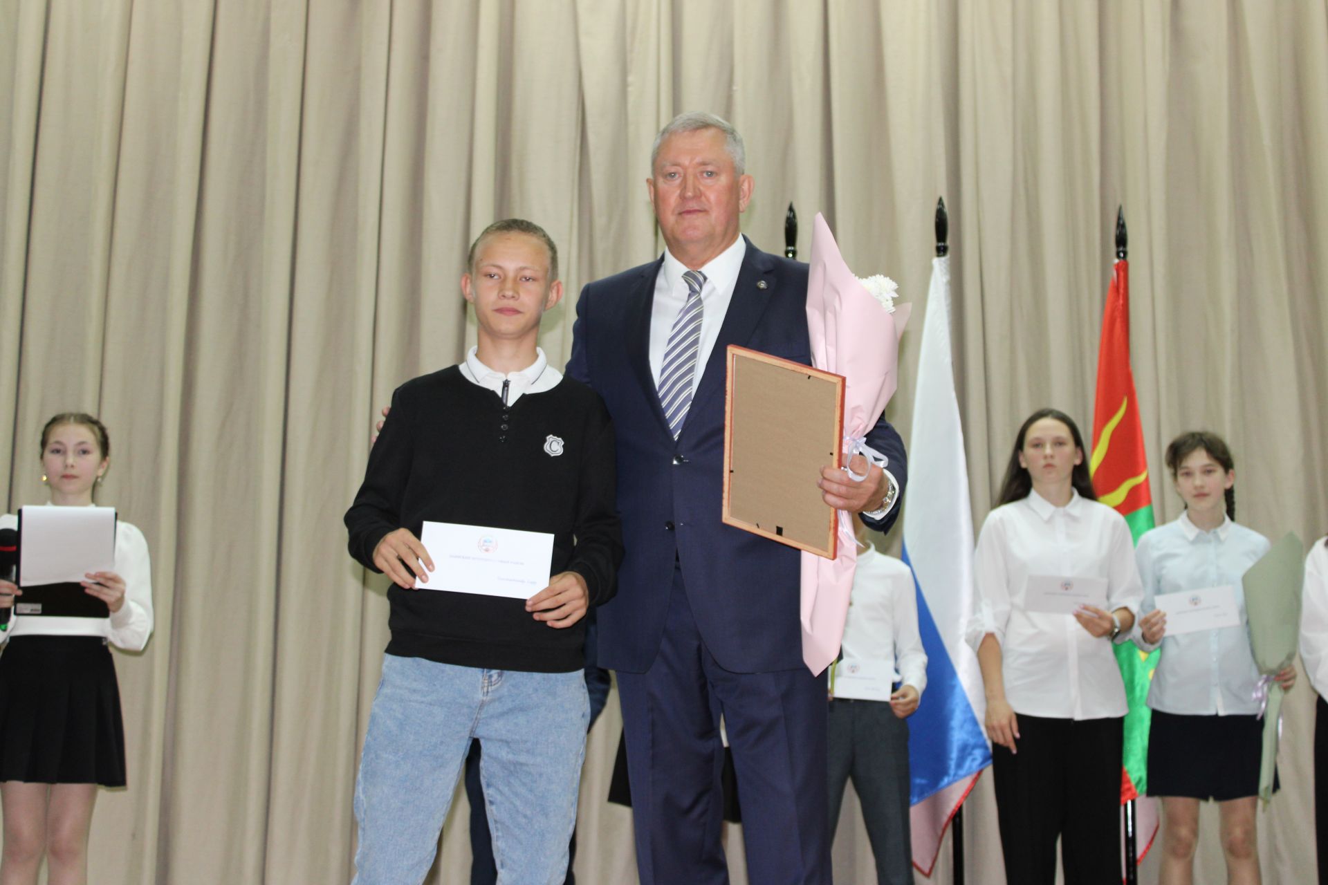 Талантлылар грантлар алды