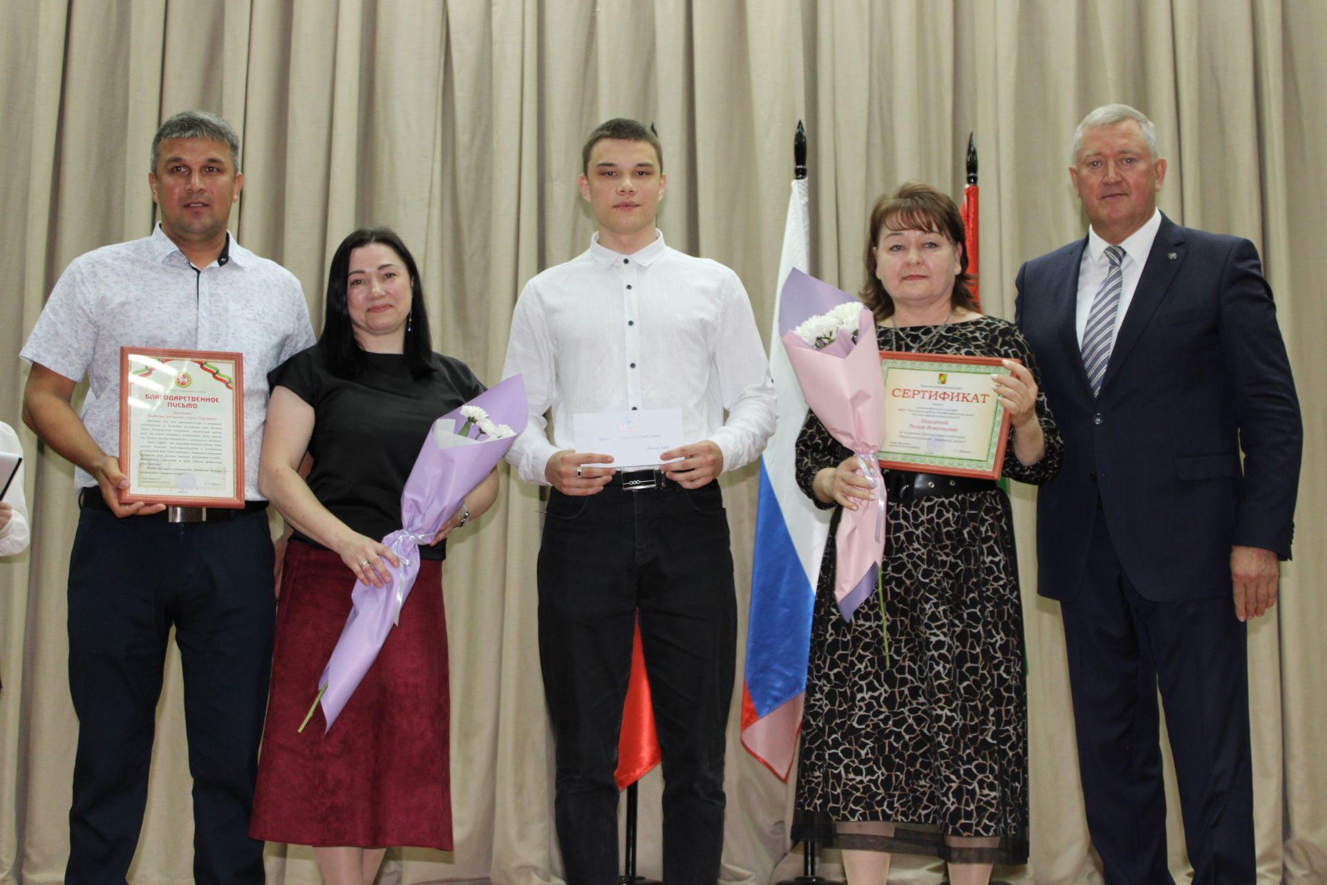 Талантлылар грантлар алды