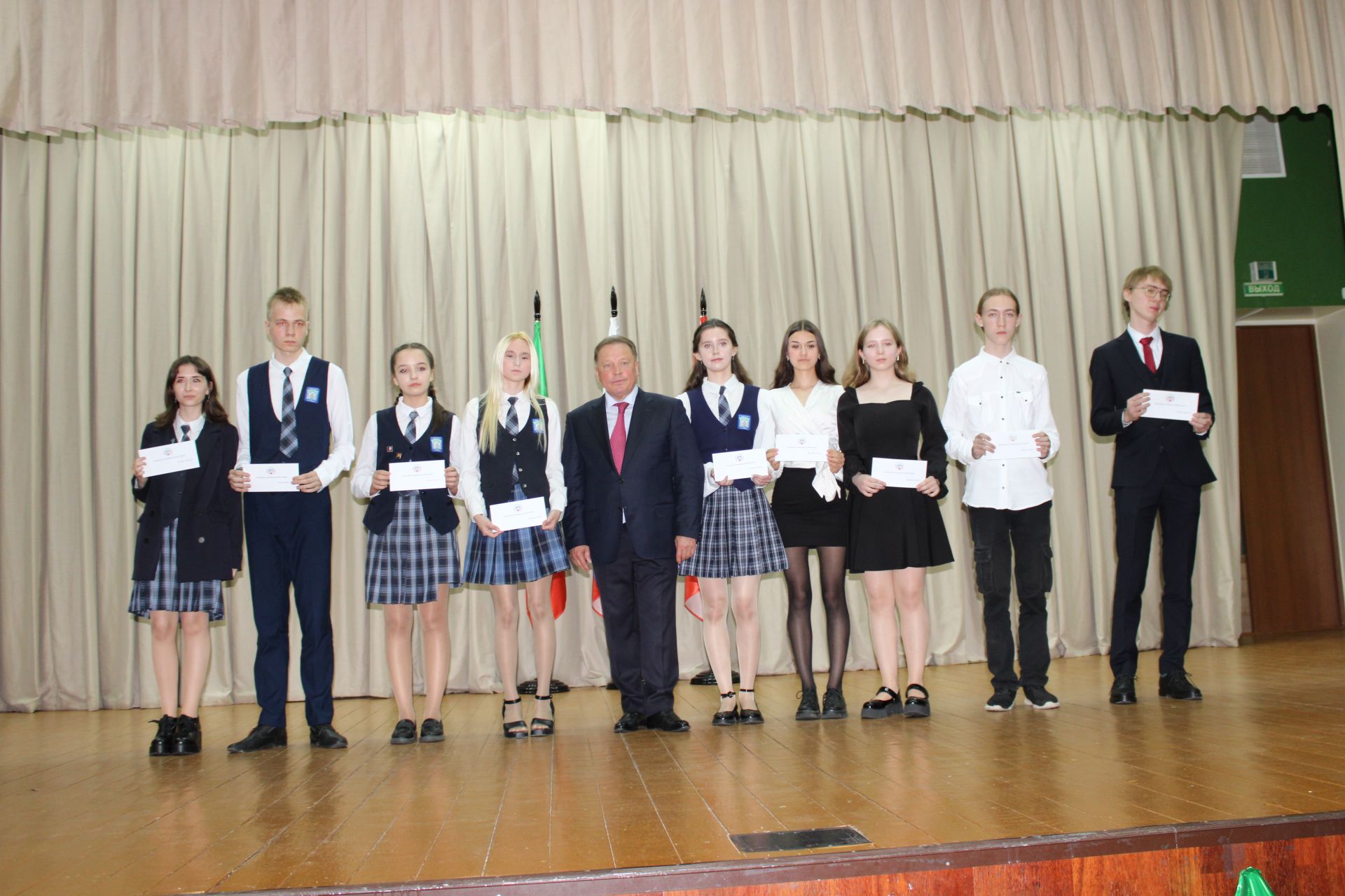 Талантлылар грантлар алды