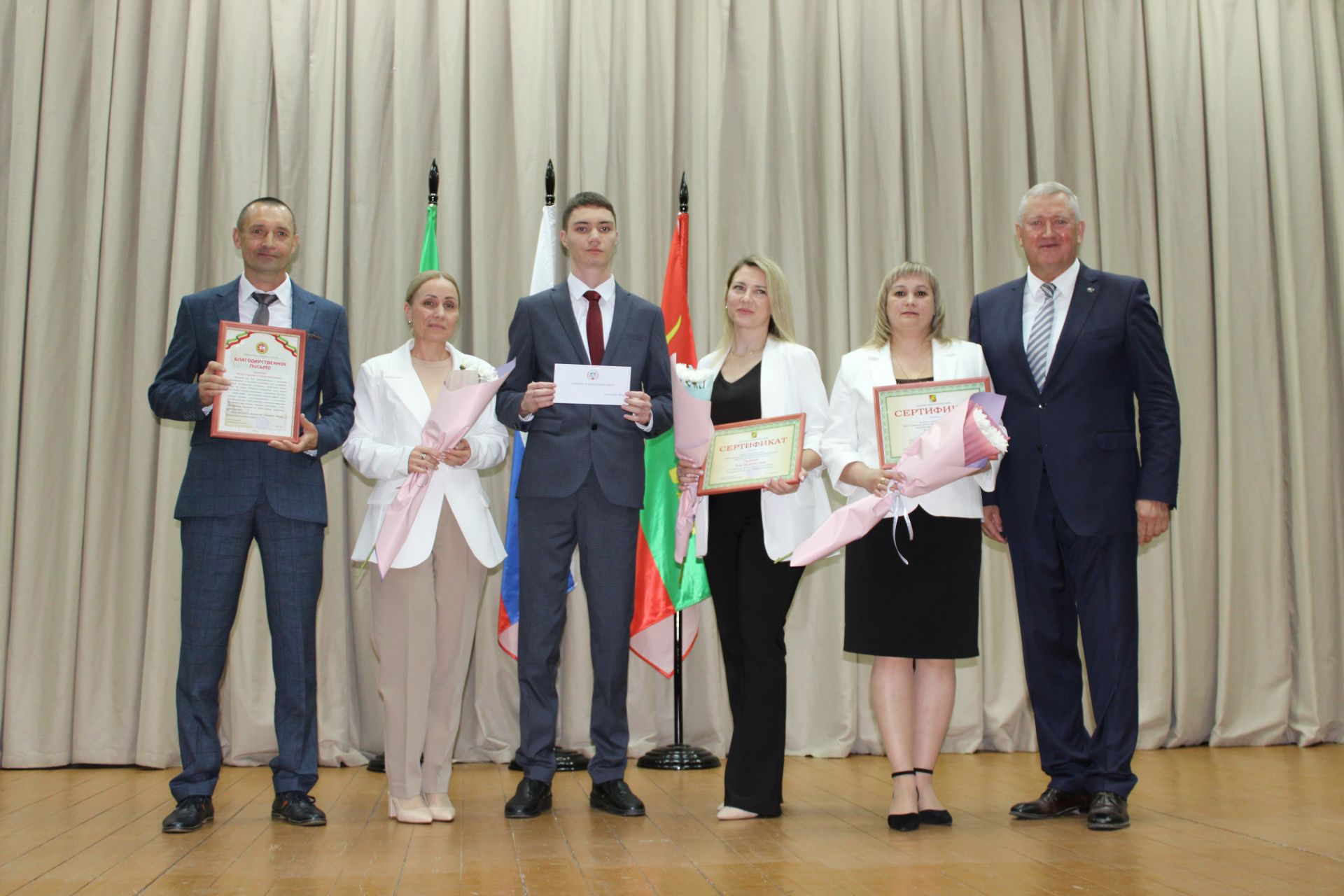 Талантлылар грантлар алды
