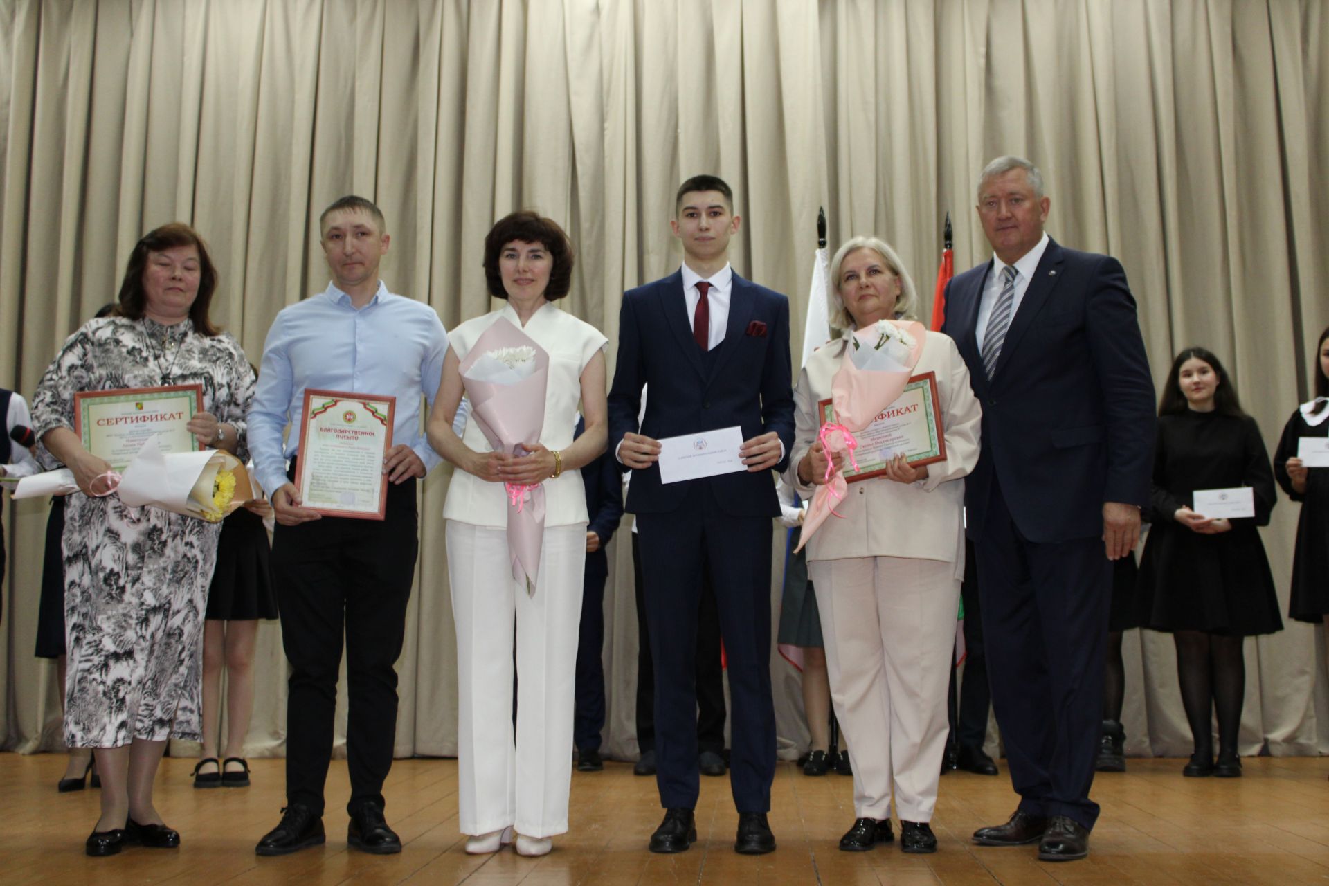 Талантлылар грантлар алды