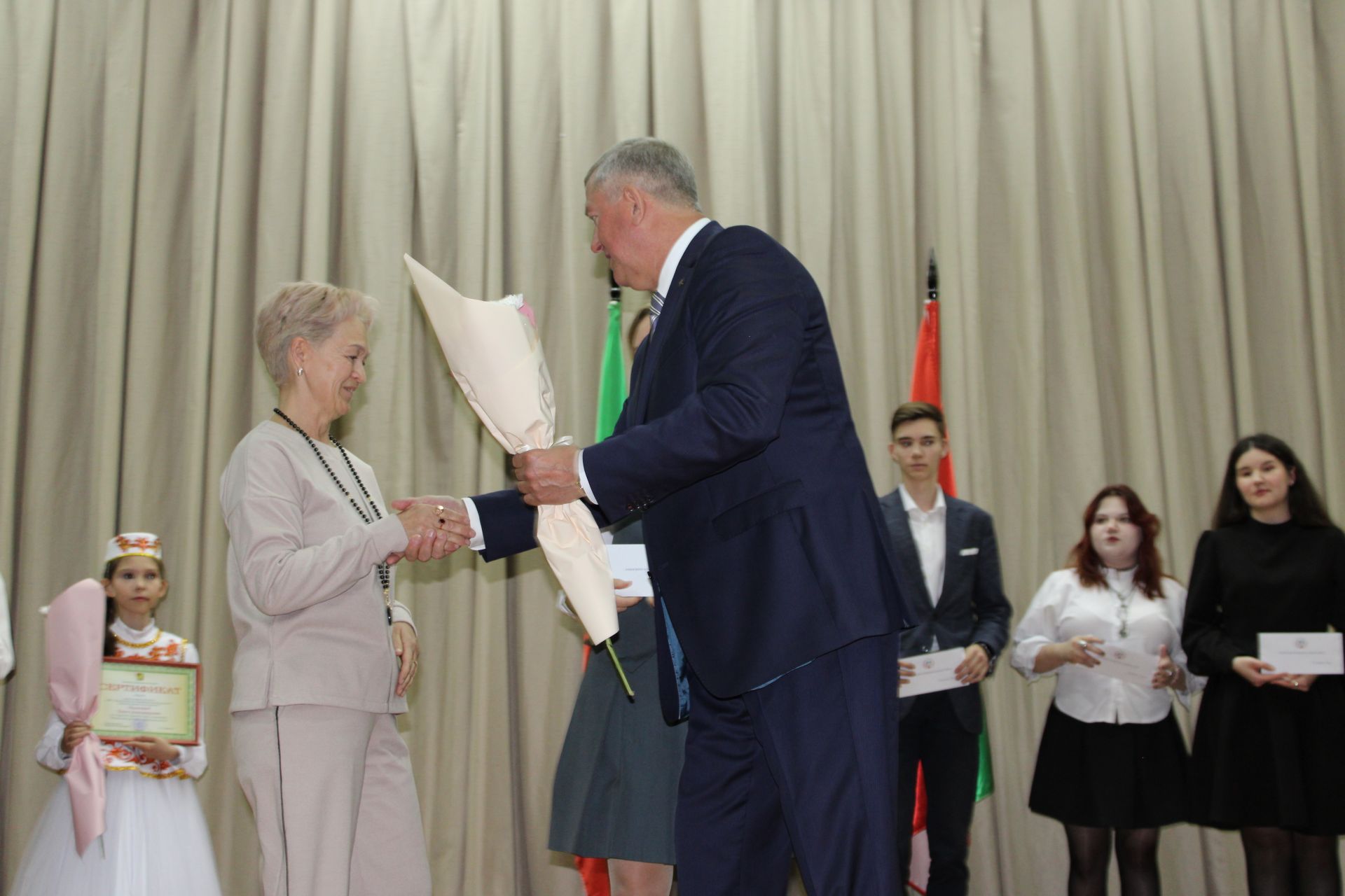 Талантлылар грантлар алды