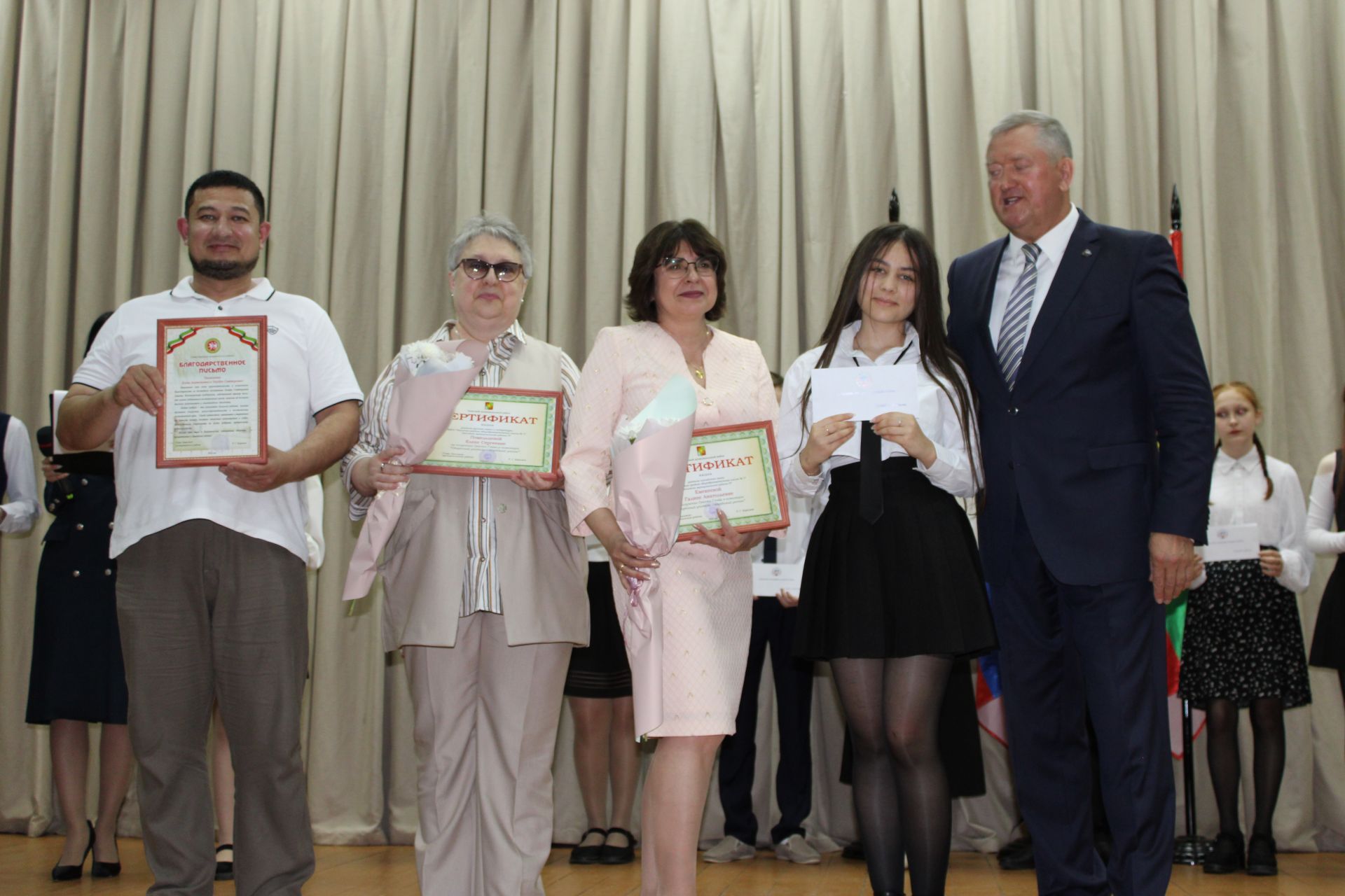 Талантлылар грантлар алды