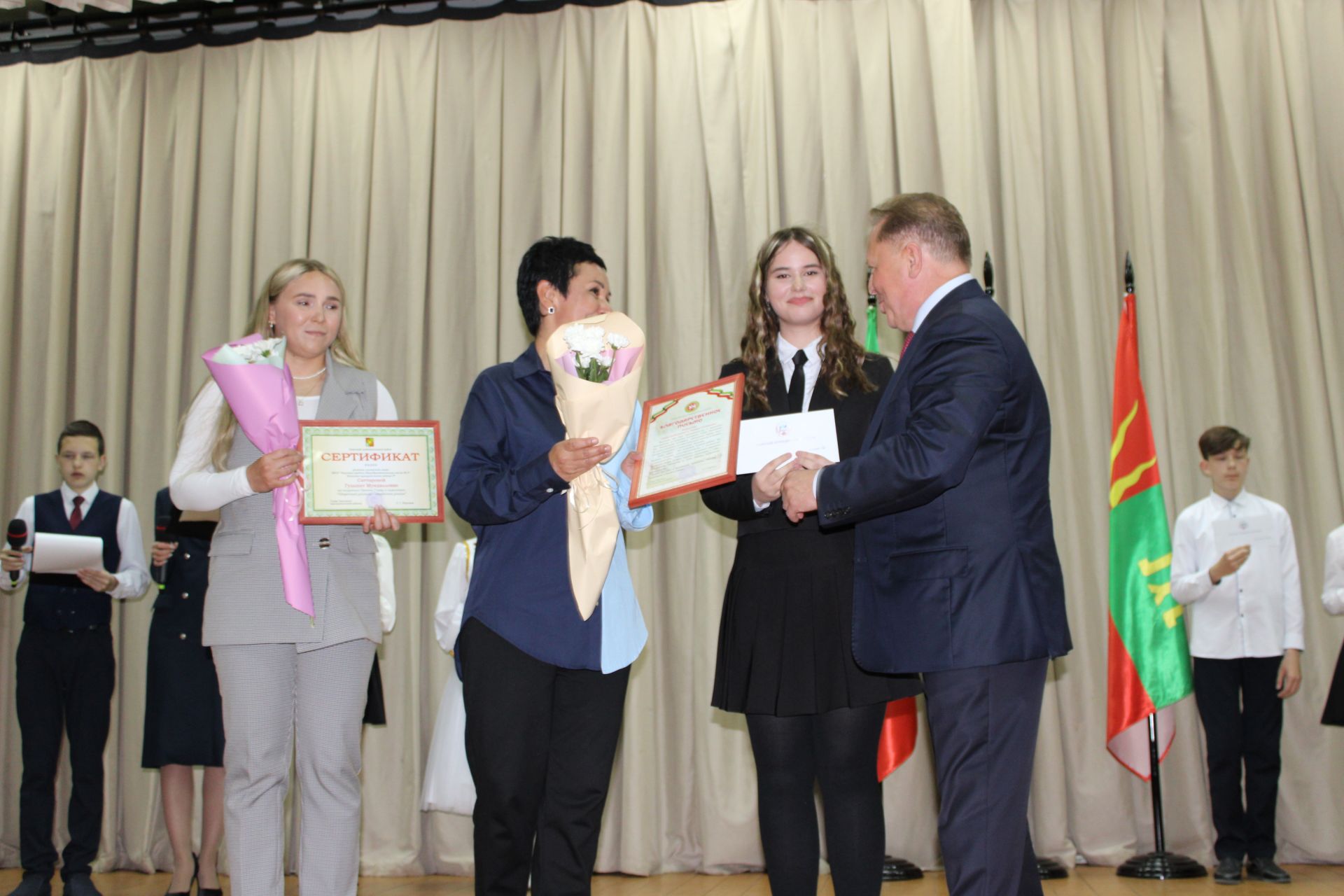 Талантлылар грантлар алды