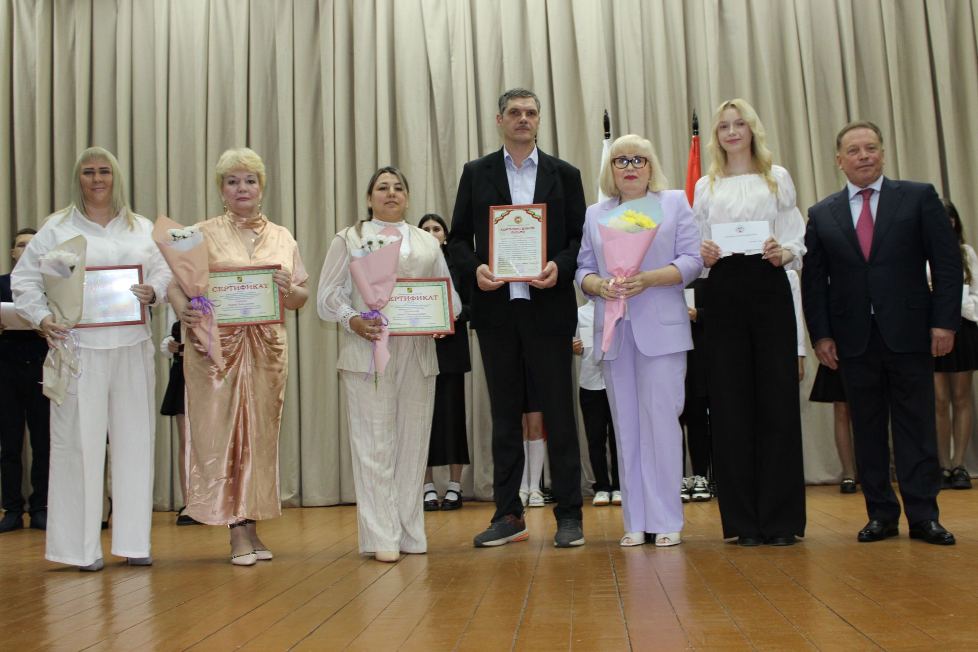 Талантлылар грантлар алды