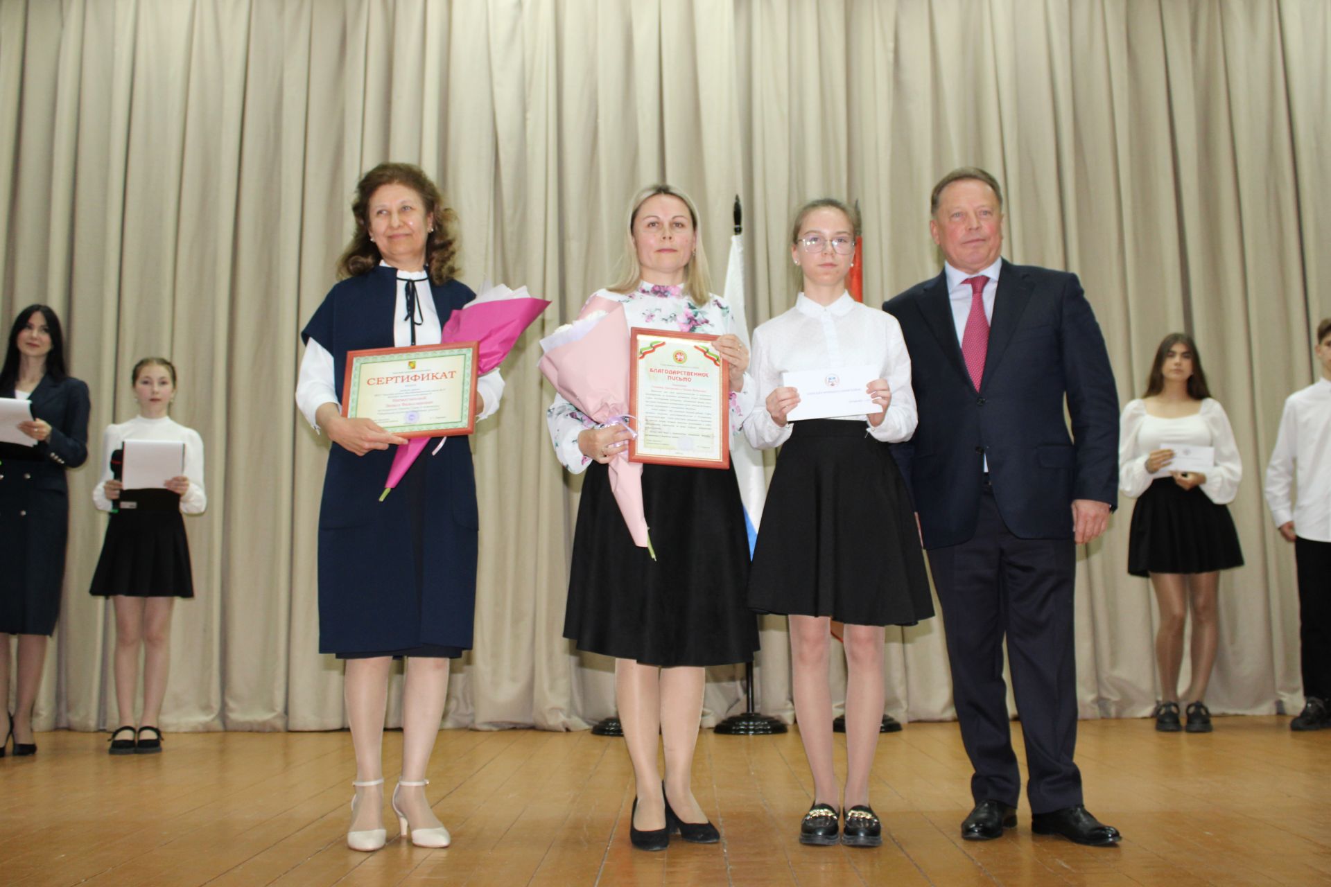 Талантлылар грантлар алды