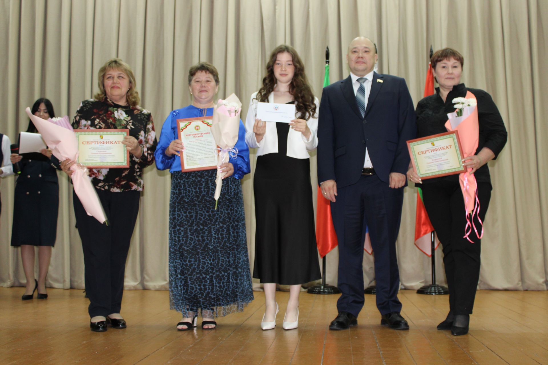 Талантлылар грантлар алды