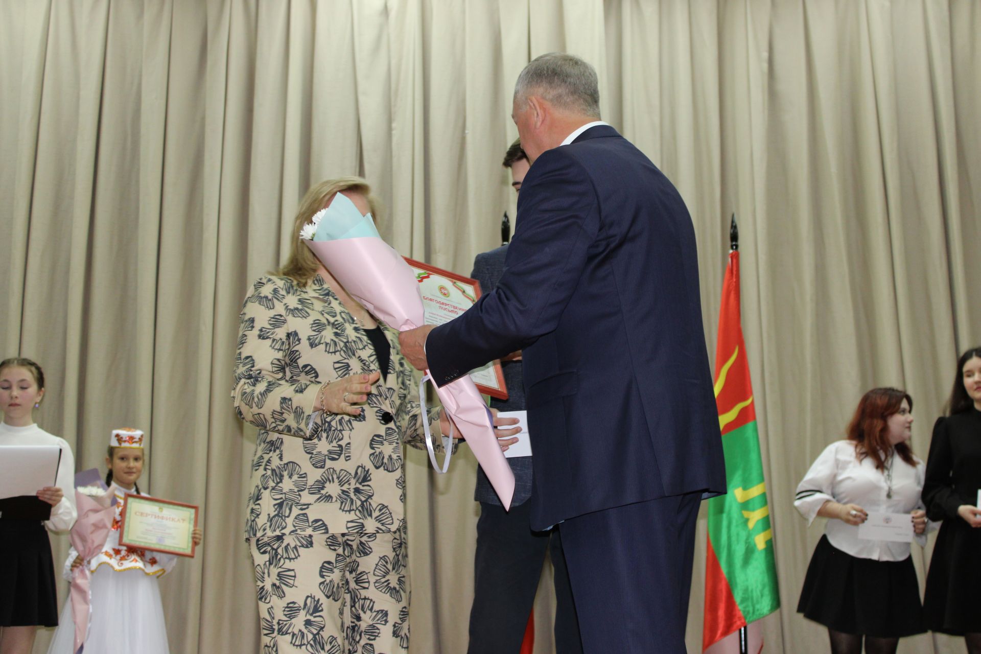 Талантлылар грантлар алды