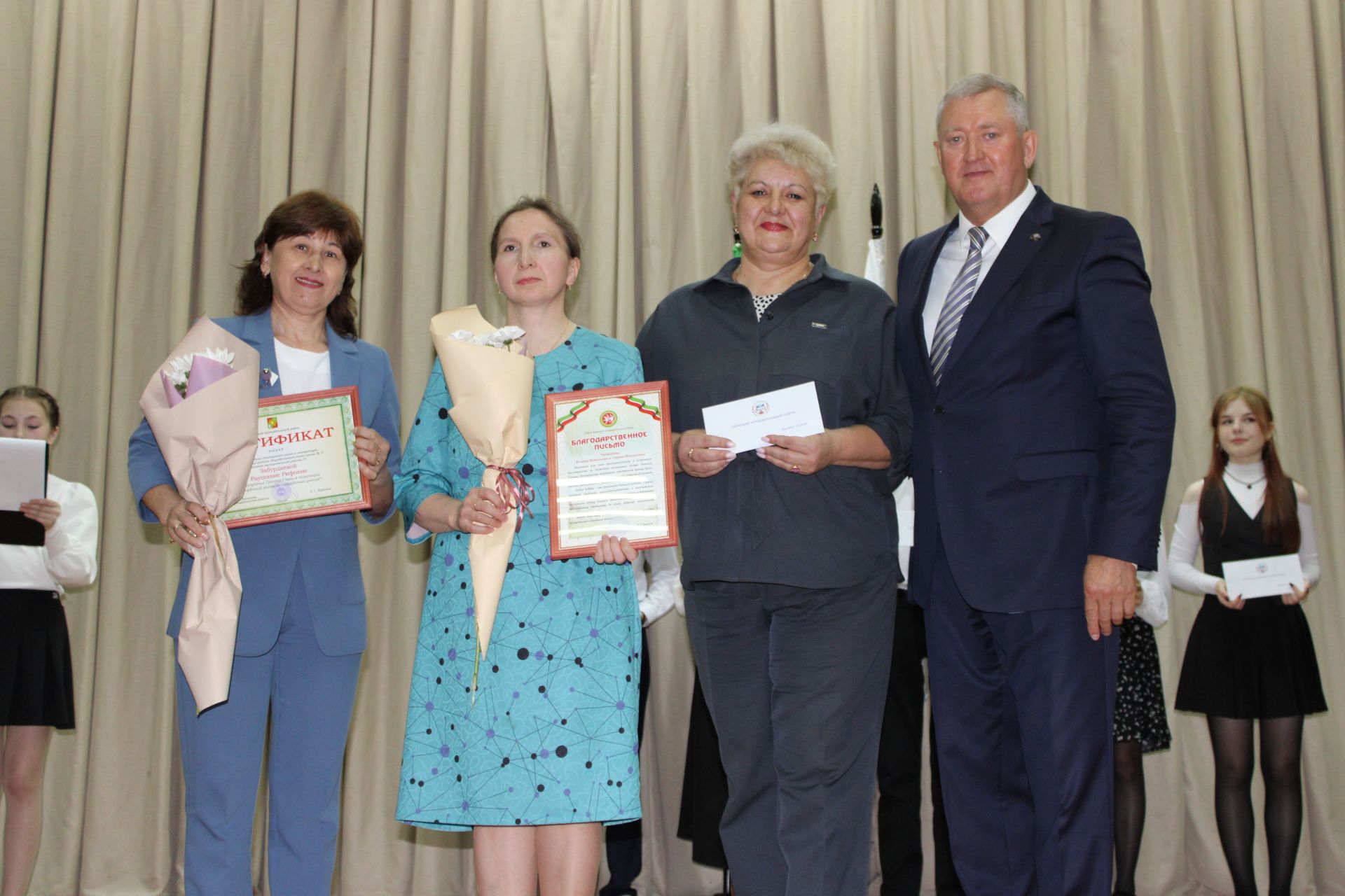 Талантлылар грантлар алды
