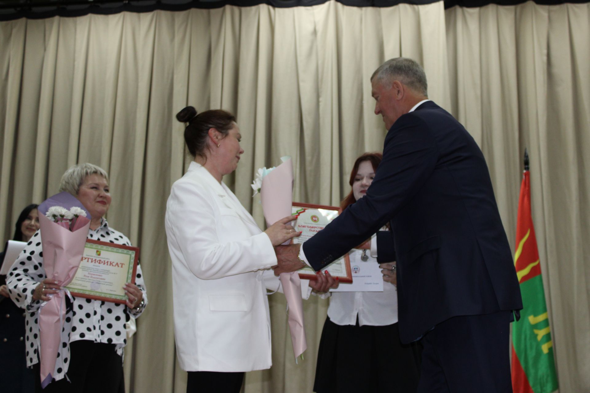 Талантлылар грантлар алды
