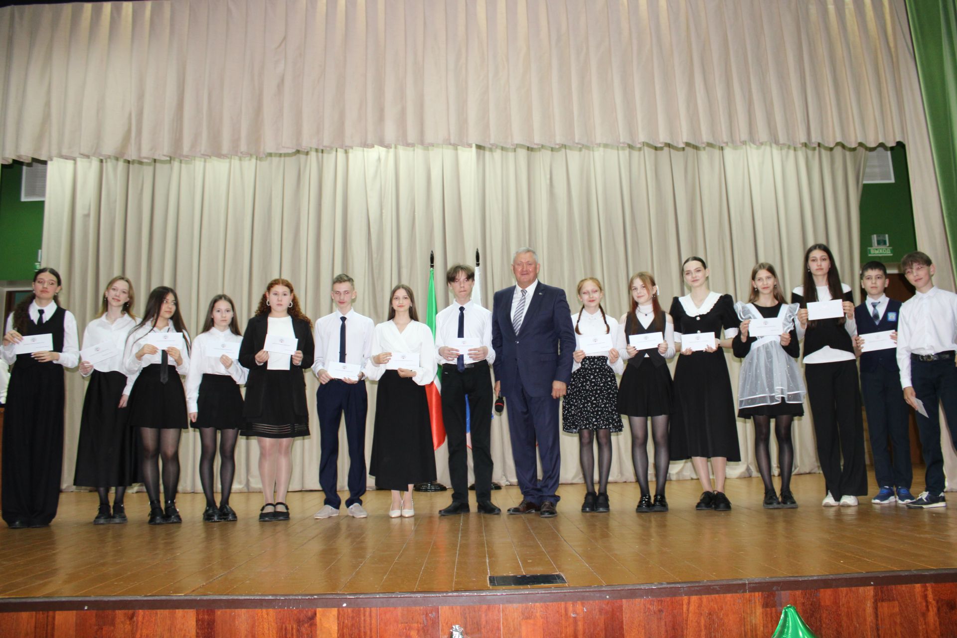 Талантлылар грантлар алды