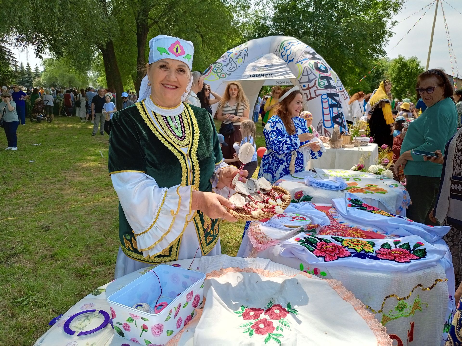 Төрле мәйданчыкларда – кунакчыллык