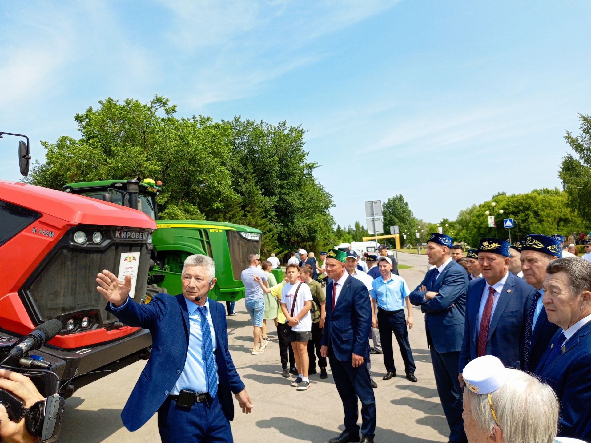 Төрле мәйданчыкларда – кунакчыллык