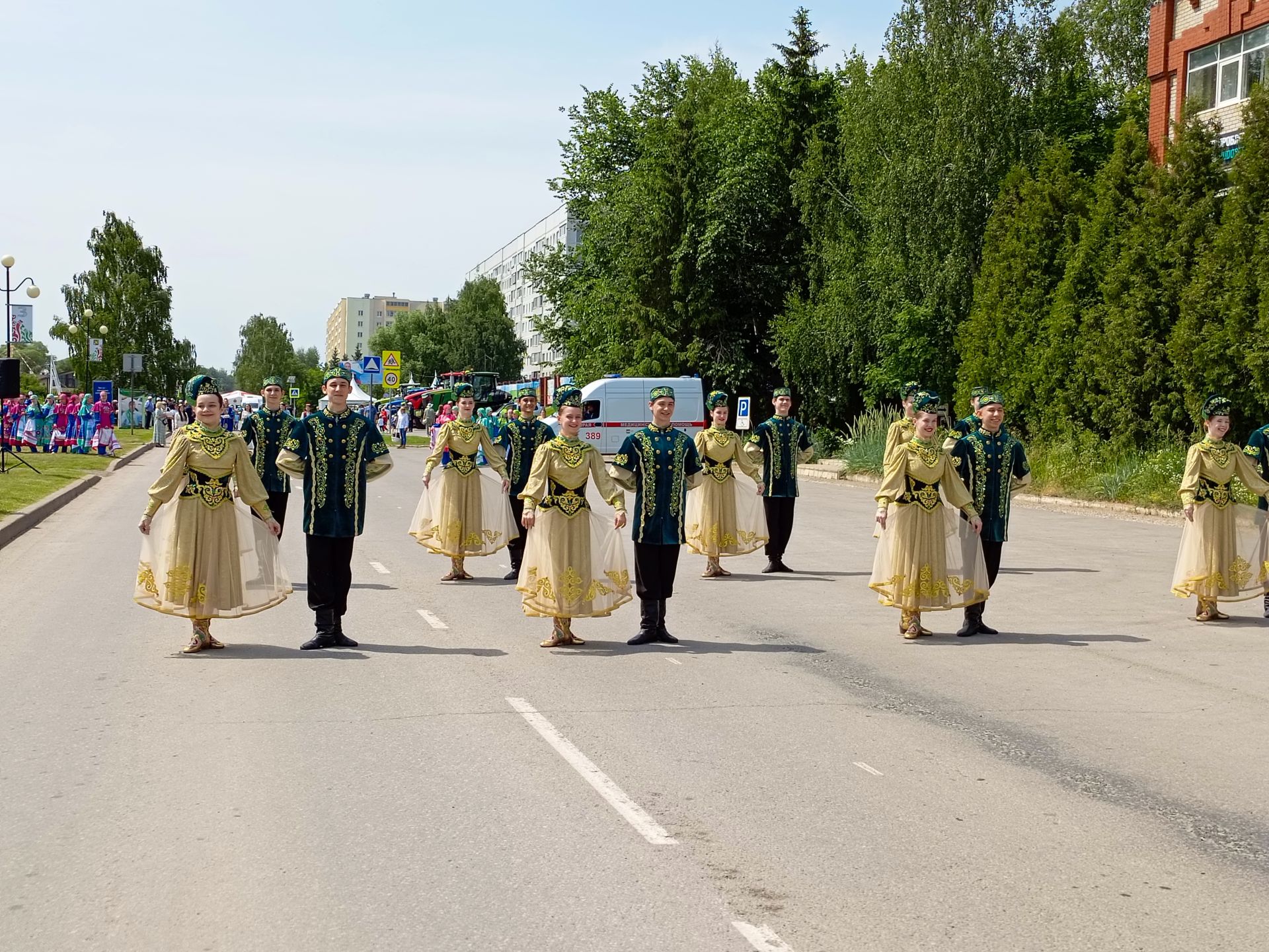 Төрле мәйданчыкларда – кунакчыллык