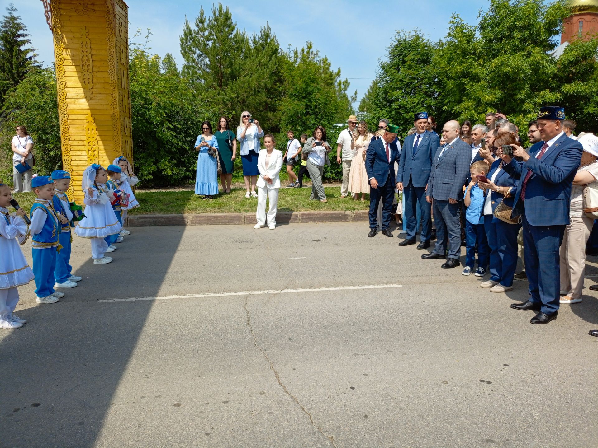 Төрле мәйданчыкларда – кунакчыллык