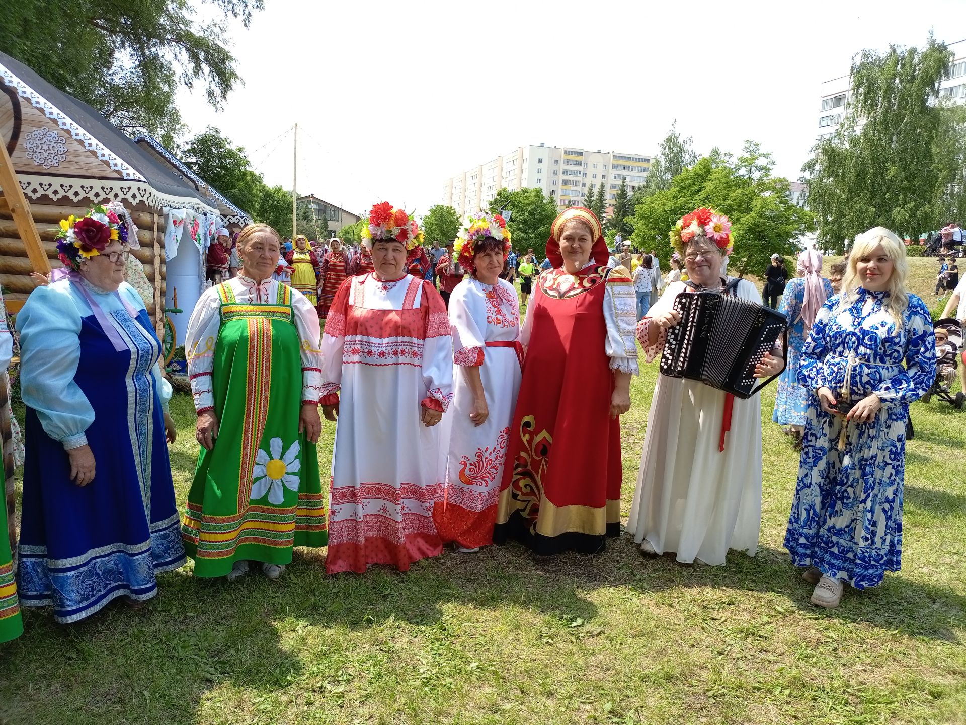 Төрле мәйданчыкларда – кунакчыллык