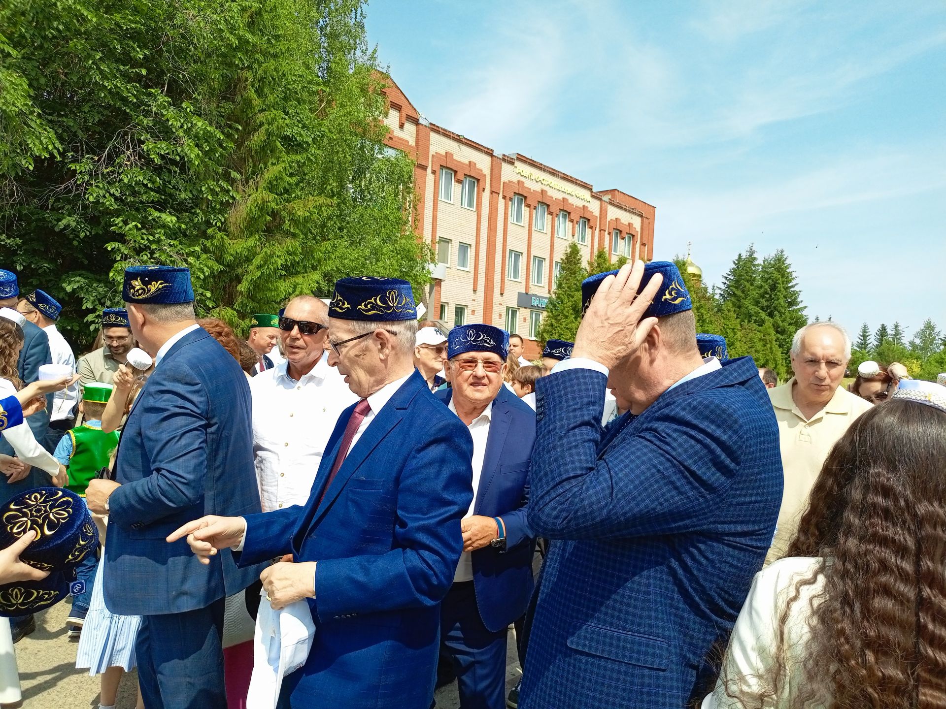 Төрле мәйданчыкларда – кунакчыллык