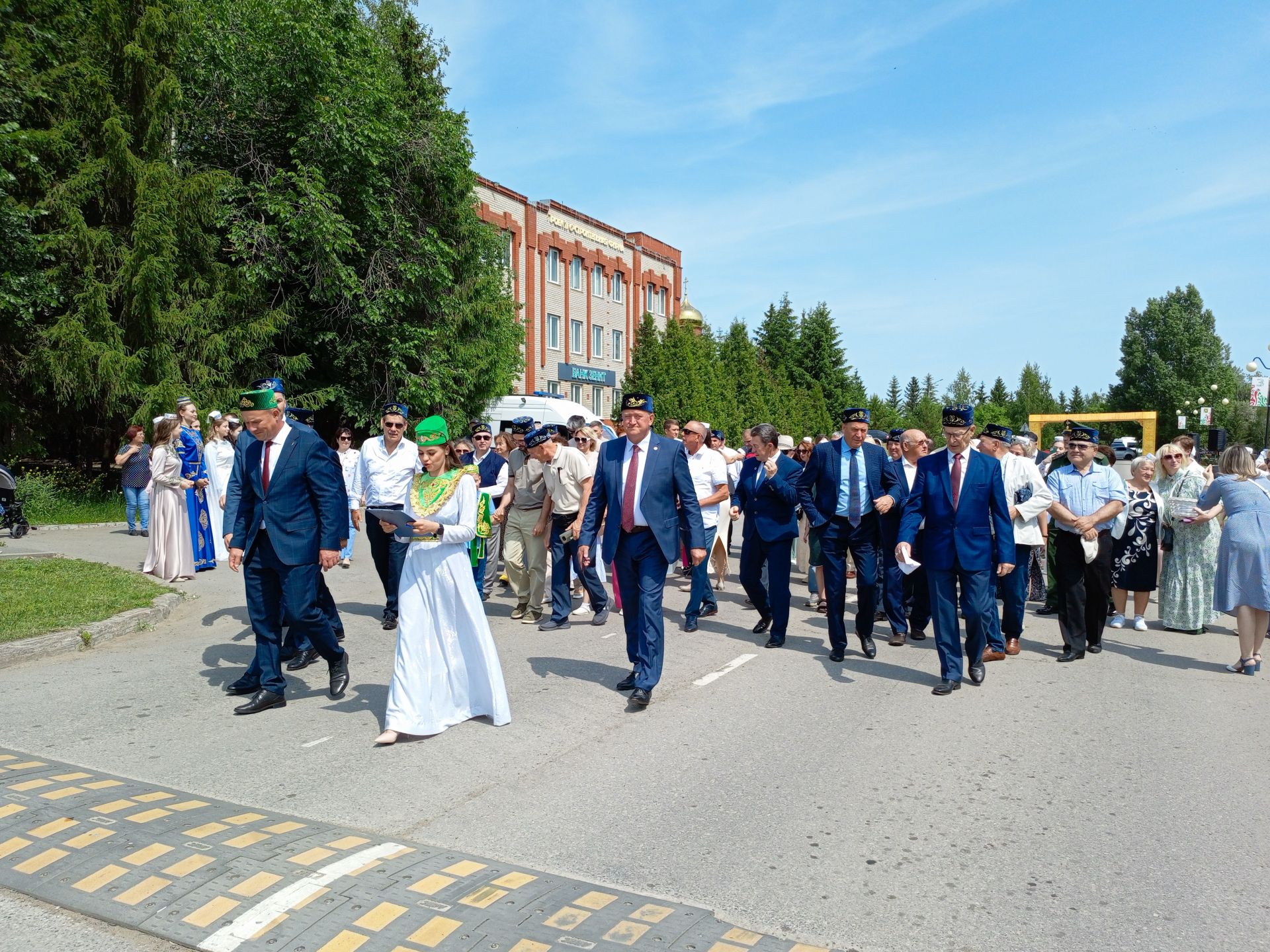 Төрле мәйданчыкларда – кунакчыллык