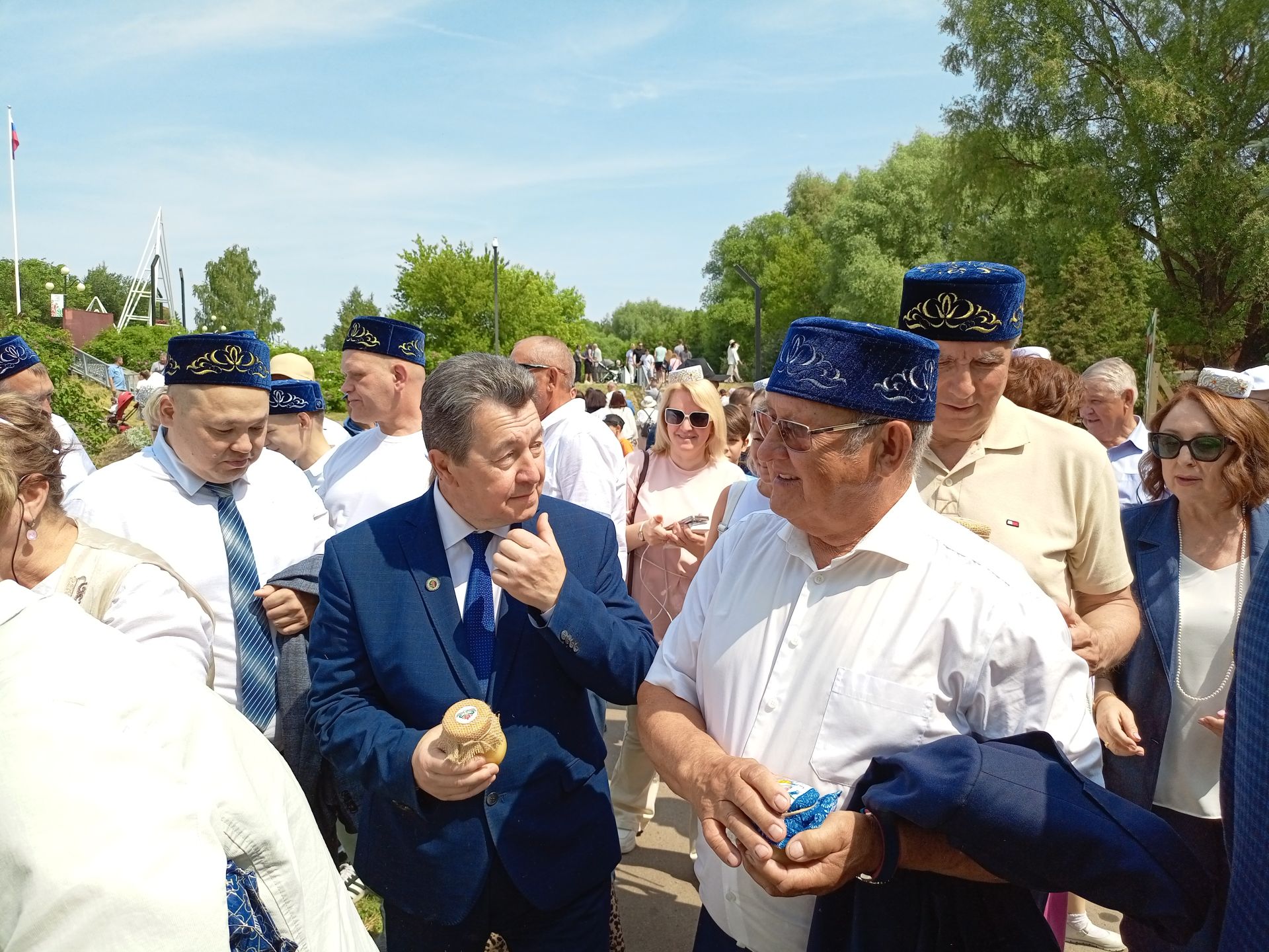 Төрле мәйданчыкларда – кунакчыллык