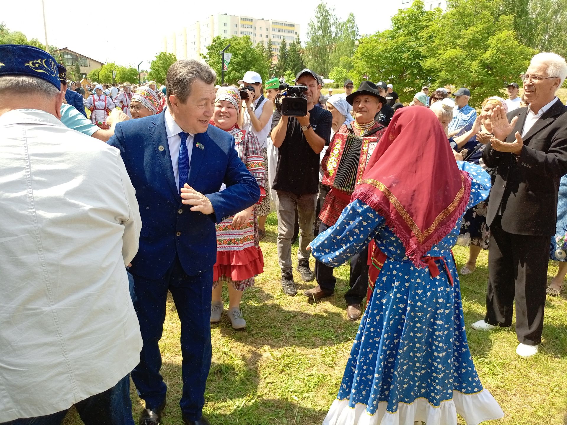 Төрле мәйданчыкларда – кунакчыллык