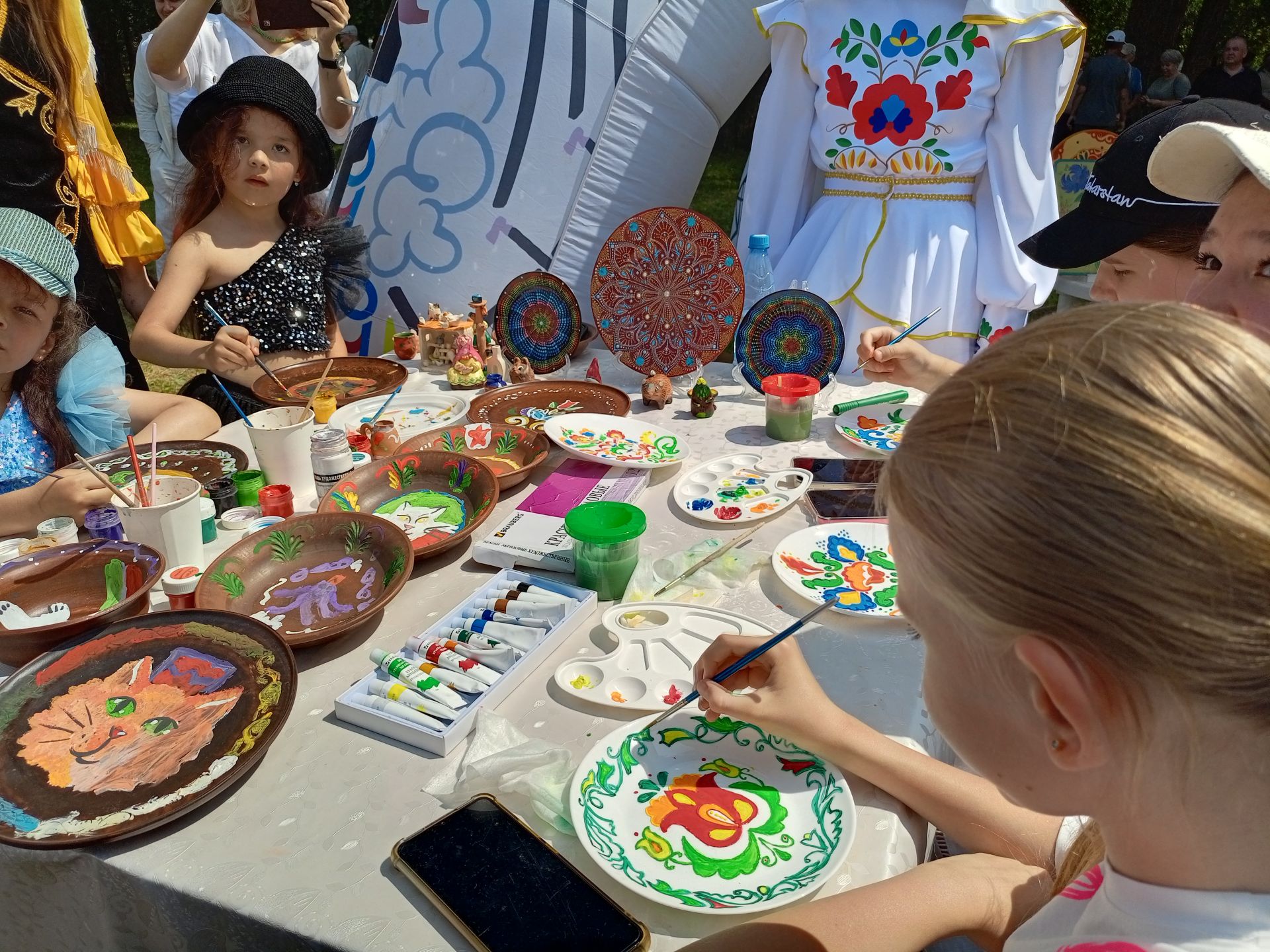 Төрле мәйданчыкларда – кунакчыллык