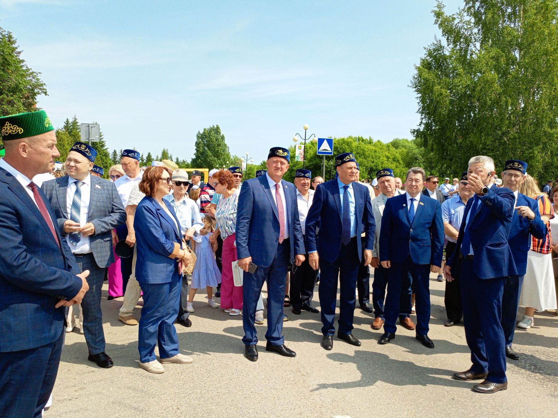 Төрле мәйданчыкларда – кунакчыллык