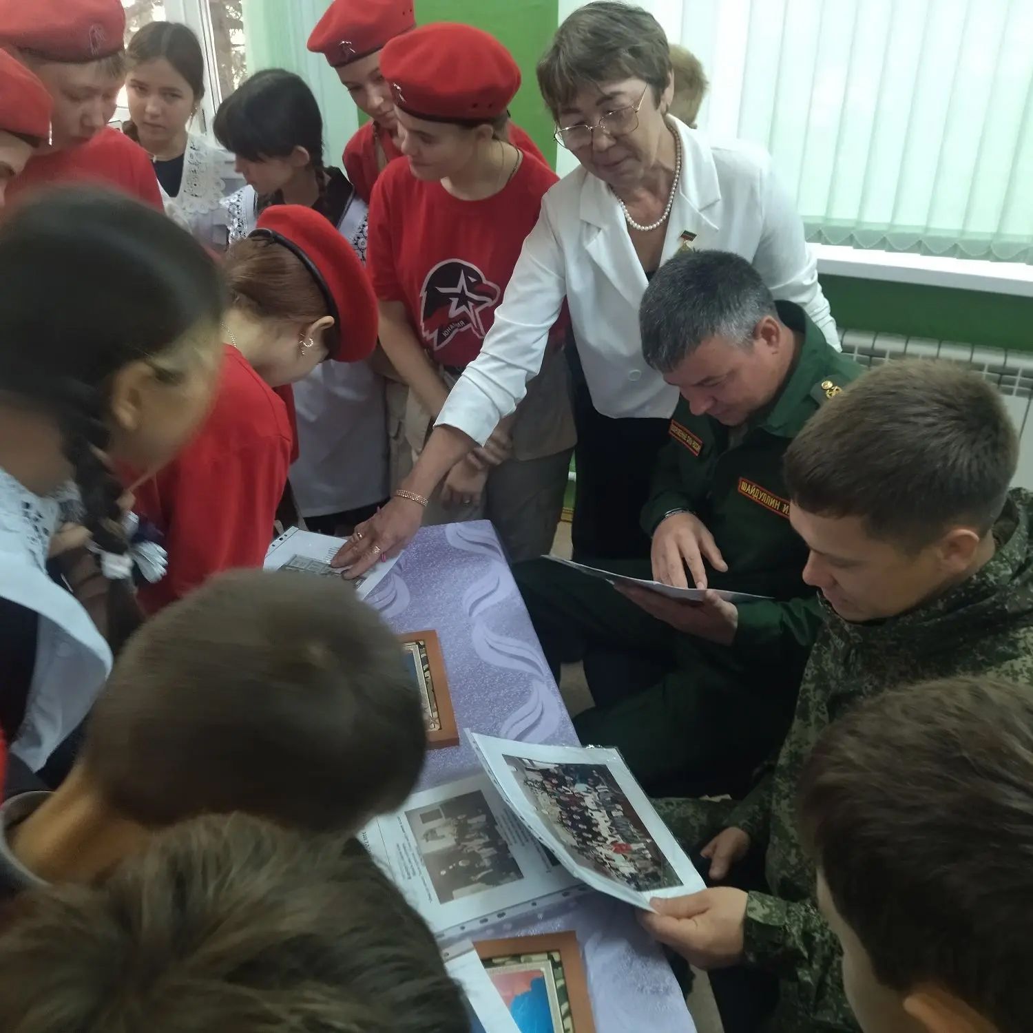 Батырлык дәресе: Югары Мәлем мәктәбендә хәрби егетләр белән очрашу узды