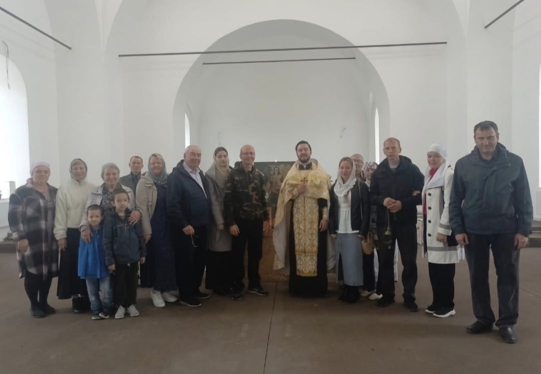 Хонехта булган Архистратиг Михаилны искә алу көнендә Олы Батрас авылында молебен узды