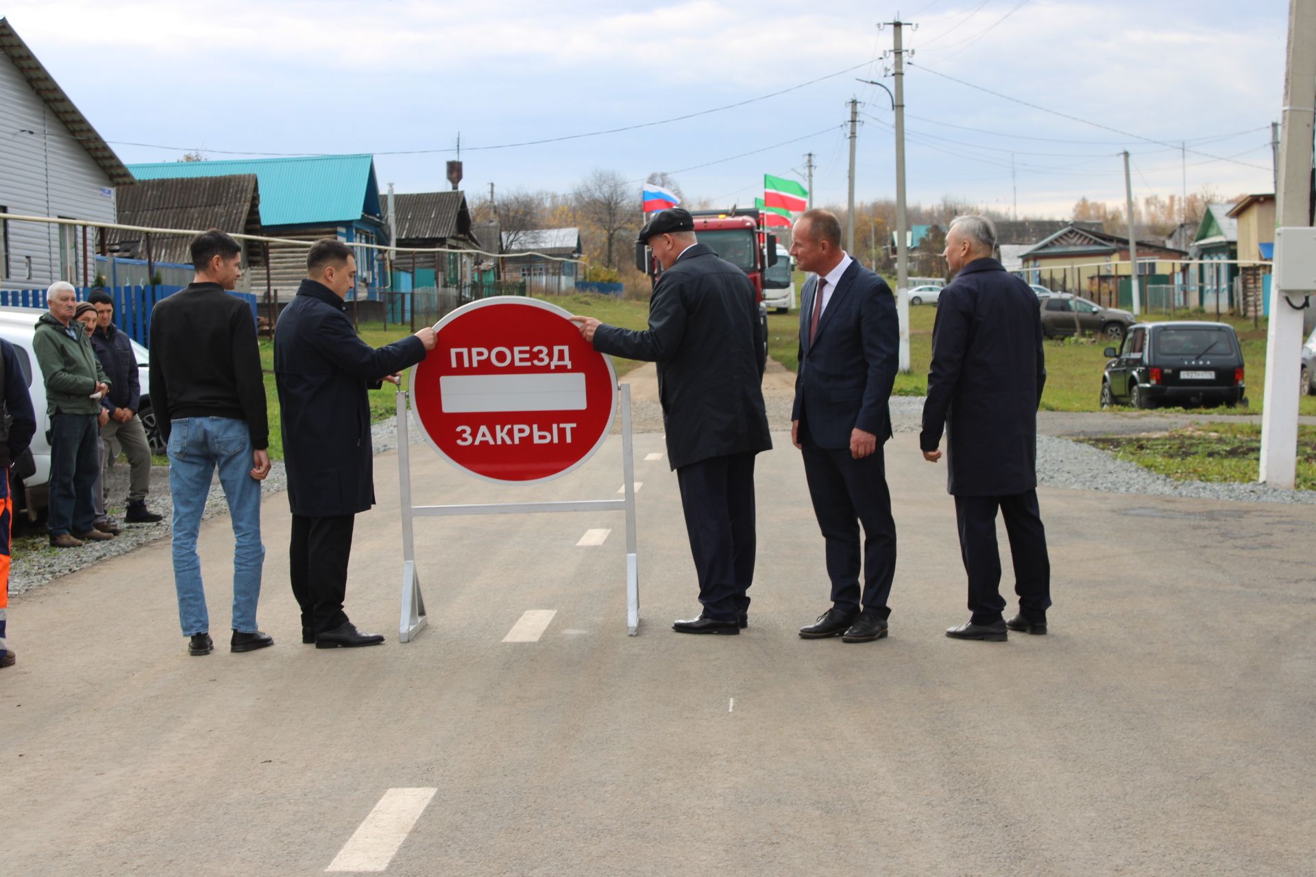 Зәй районында Канаш авылы юлы төзекләндерелгәннән соң тантаналы төстә ачылды
