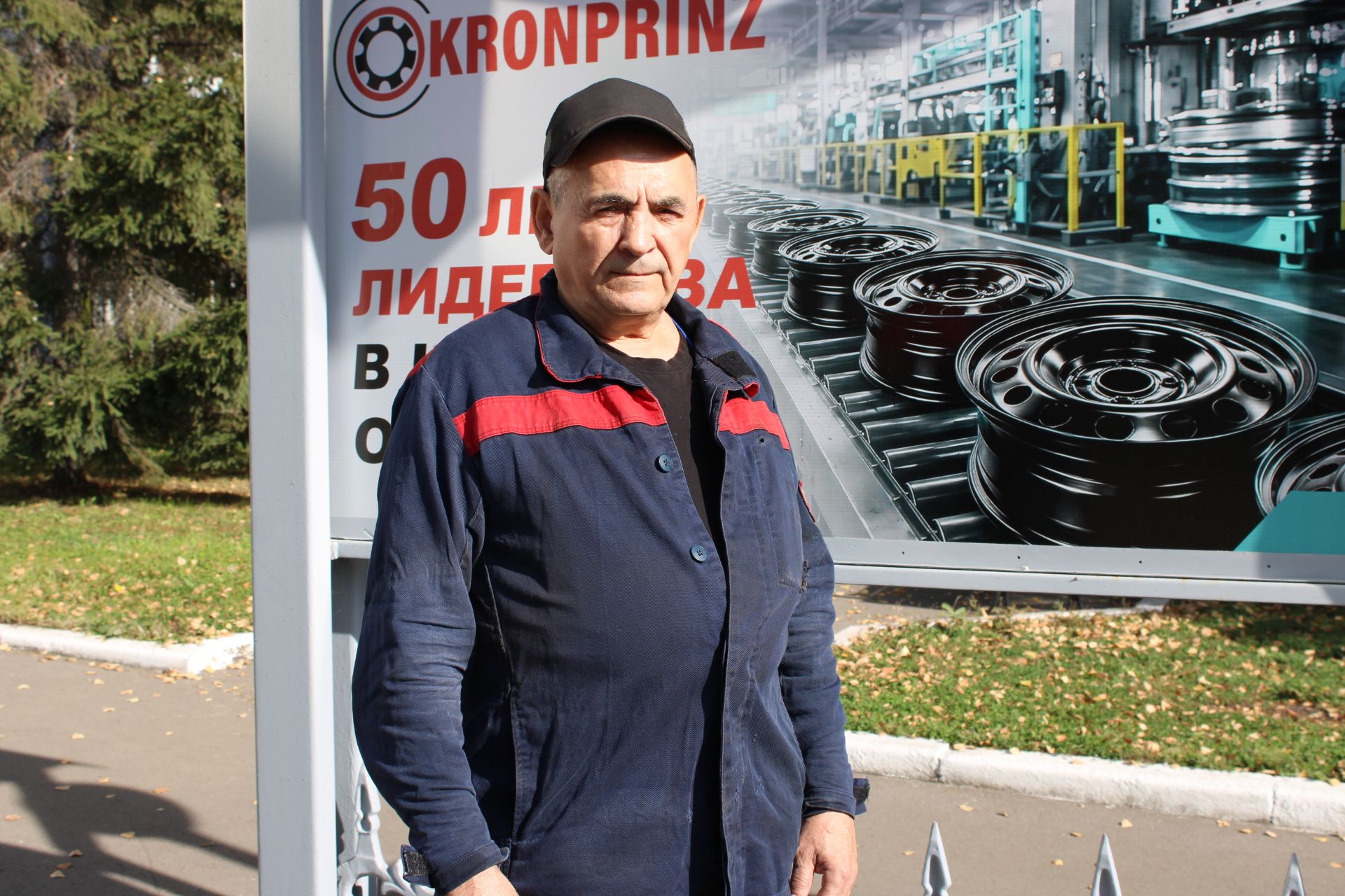 Электрогазосварщик Валентин Большаков трудится на колесном заводе в Заинске 37 лет