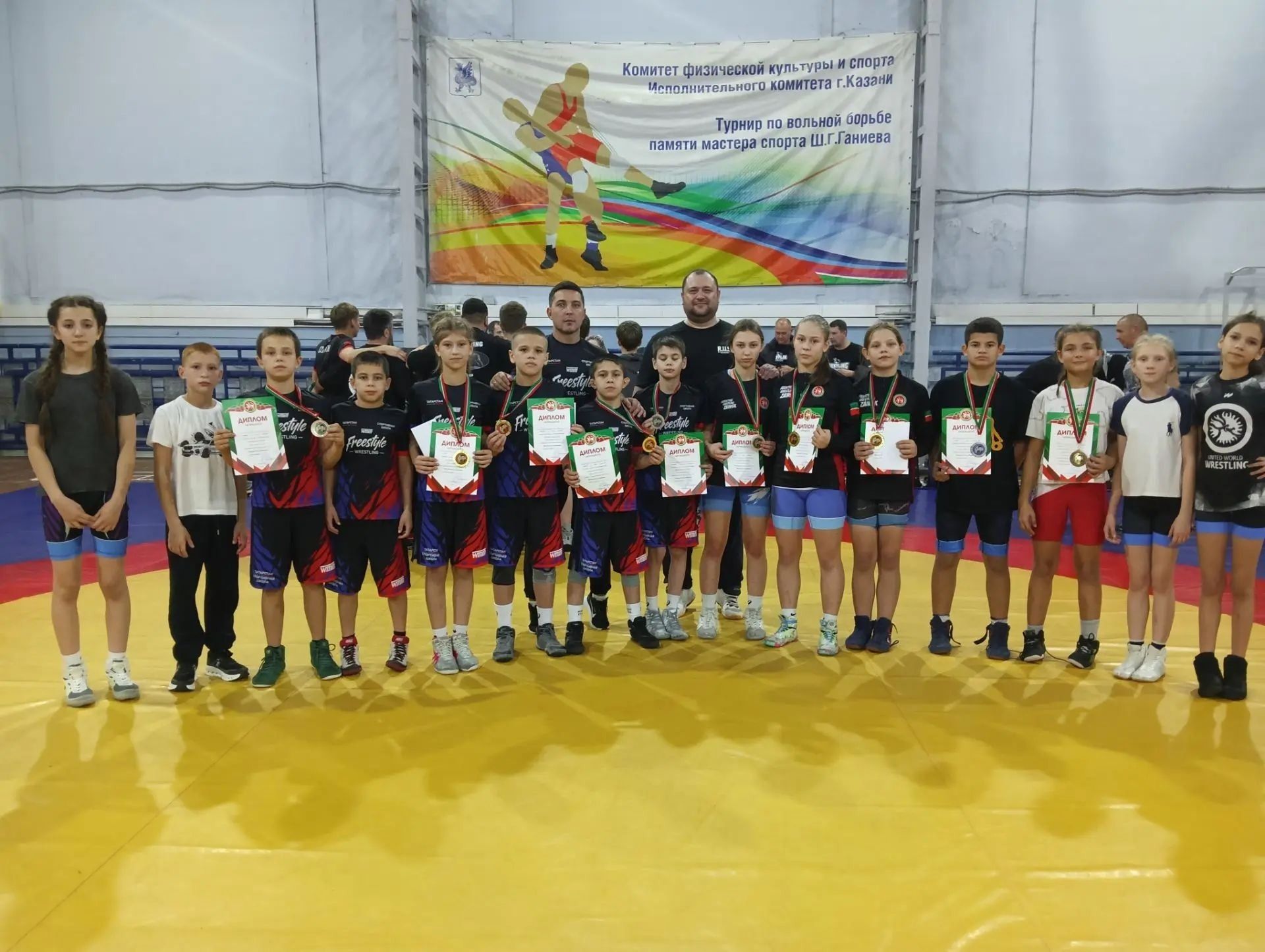 Зәйнең яшь көрәшчеләре республика беренчелегендә 10 призлы урын алды