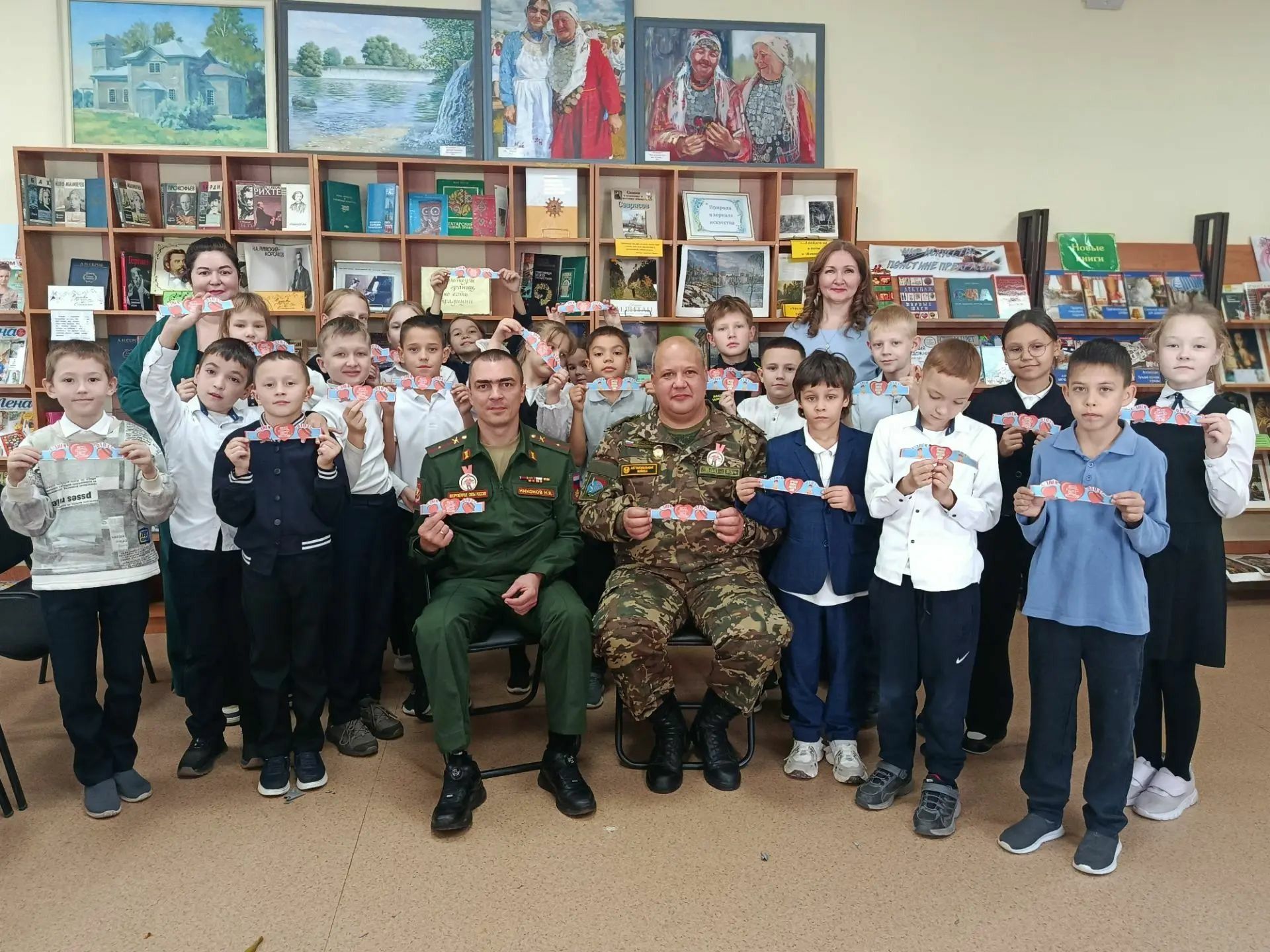 Әтиләр укучылар белән аралашты