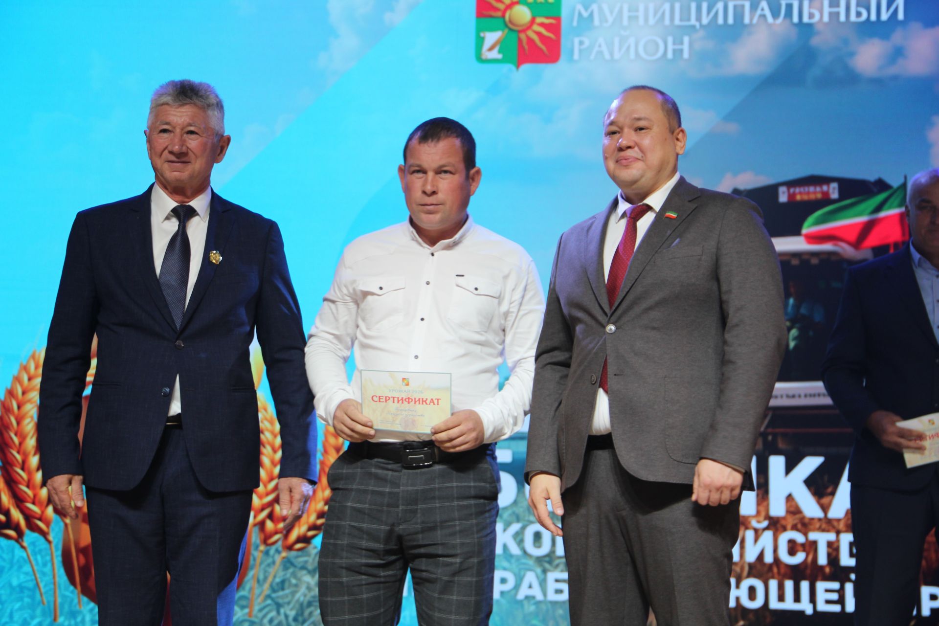Зәй  игенчеләрен «Уңыш бәйрәме»ндә хөрмәтләделәр: фоторепортаж