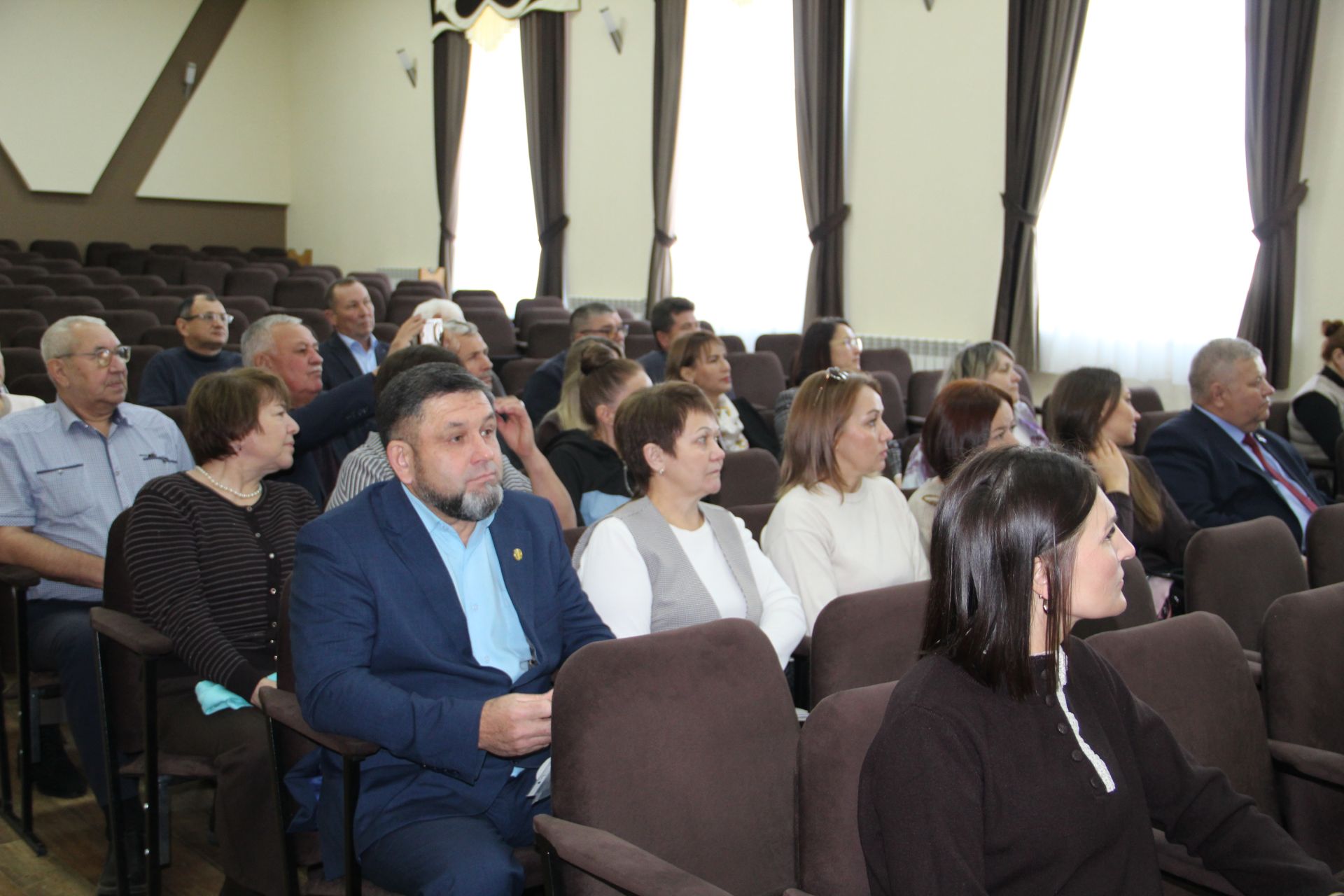 Аксарлыларга табигатькә сакчыл караш, якташларына тирән хөрмәт хас