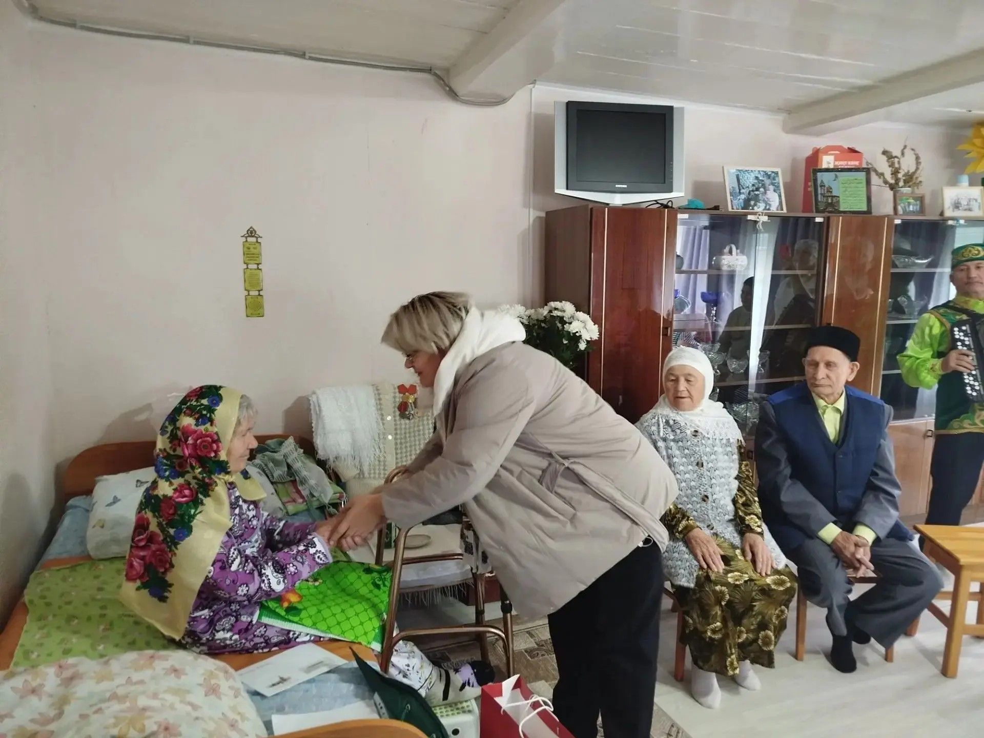Гульсина Галиуллина из Заинска воспитала четырёх сыновей и отметила 94-летие
