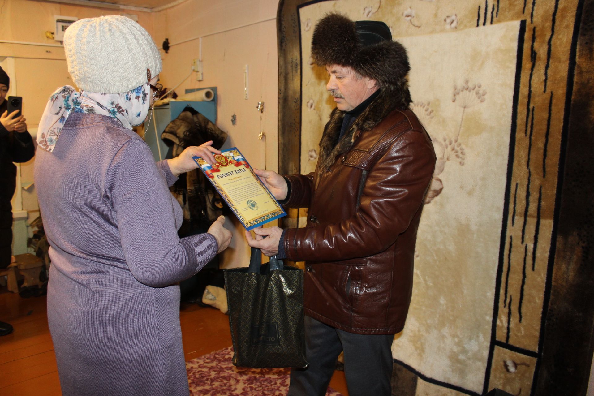 В Заинском районе волонтеры плетут 548-ю сеть: репортаж из села Керекес