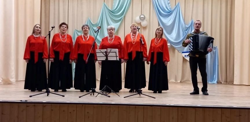Год патриотизма и единства в Мирном открыли программой «Сила и честь России»