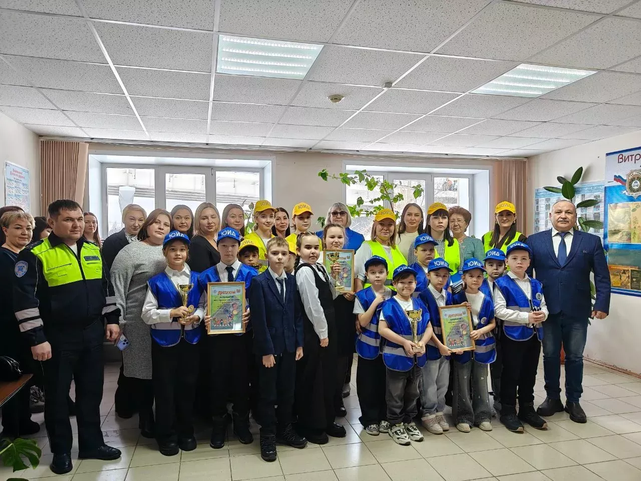 Победителей конкурсов «Родители за БДД» и «Зеленый огонек» наградили в Заинске