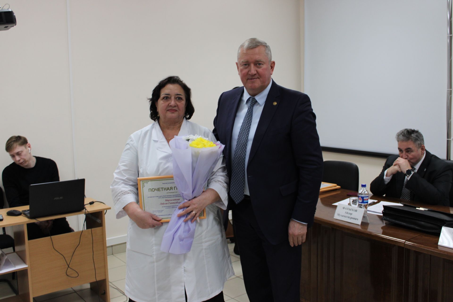 Зәйнең сәламәтлек саклау тармагында хезмәт куючылар 2025 елга нәтиҗә ясады