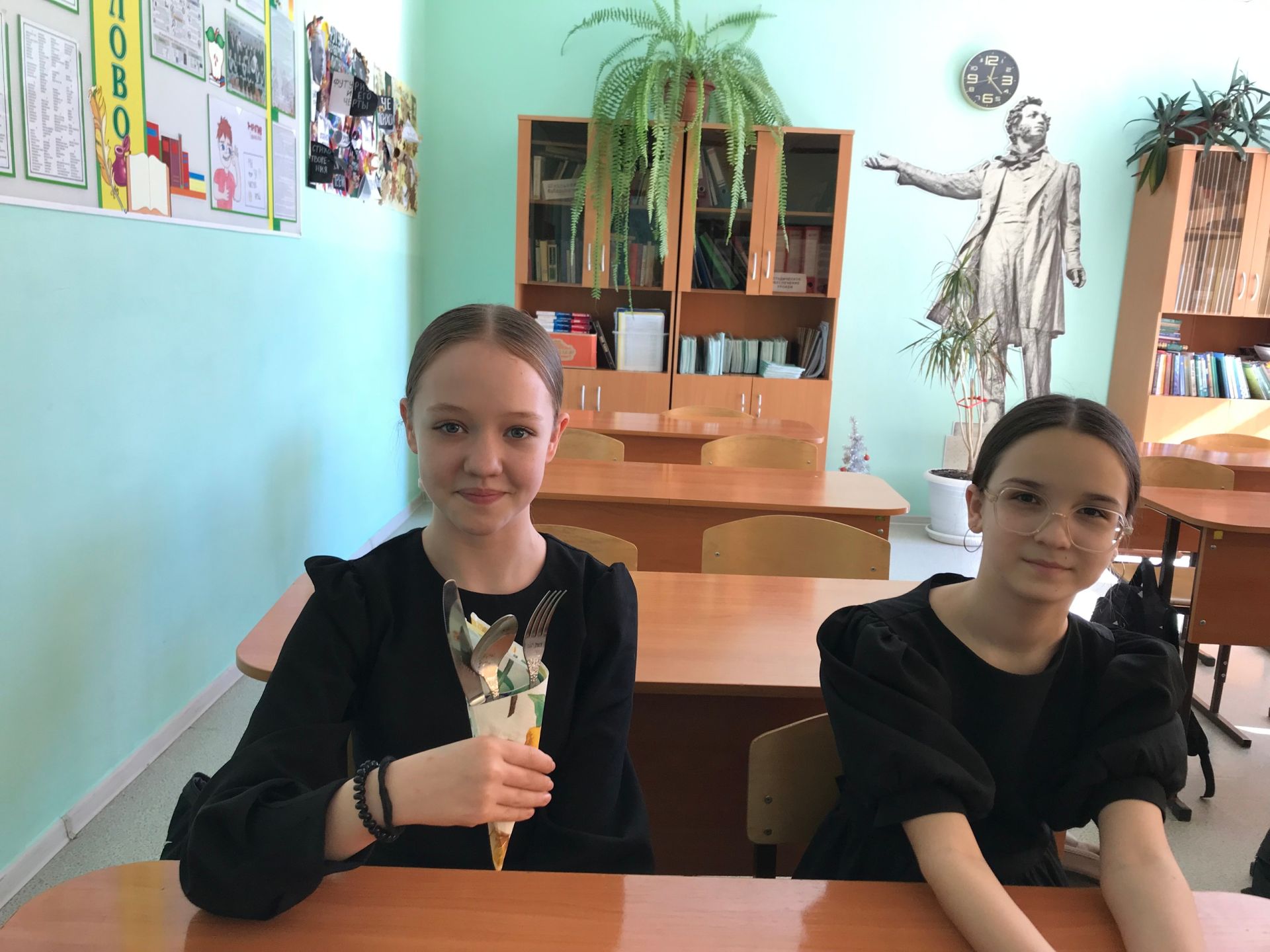 Зәй китапханәсе белгечләре белән  яхшы гадәтләр турында сөйләштеләр