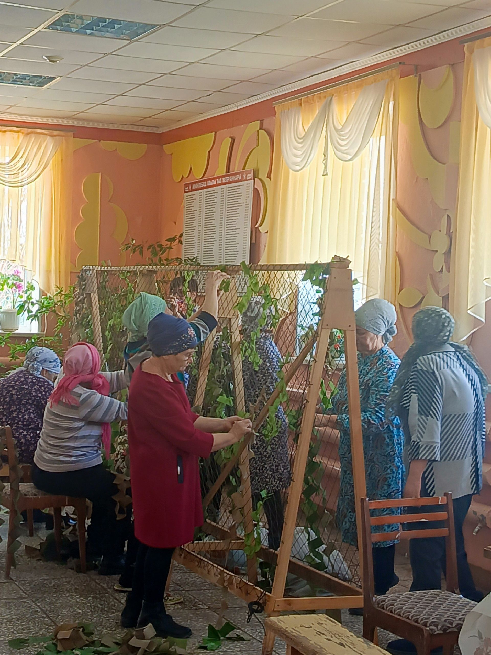 Имәнлебашта маскировка челтәрләре үрүчеләрне хөрмәтләделәр