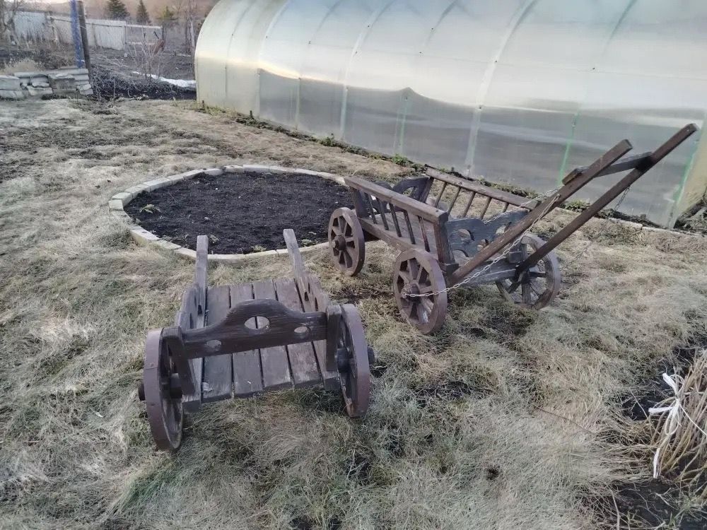 Югары Пәнәче балалары агач эше остасы янында булды