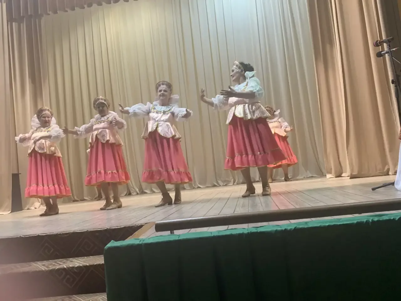 Зәйдә “Олы көн – якты бәйрәм” кичәсе узды